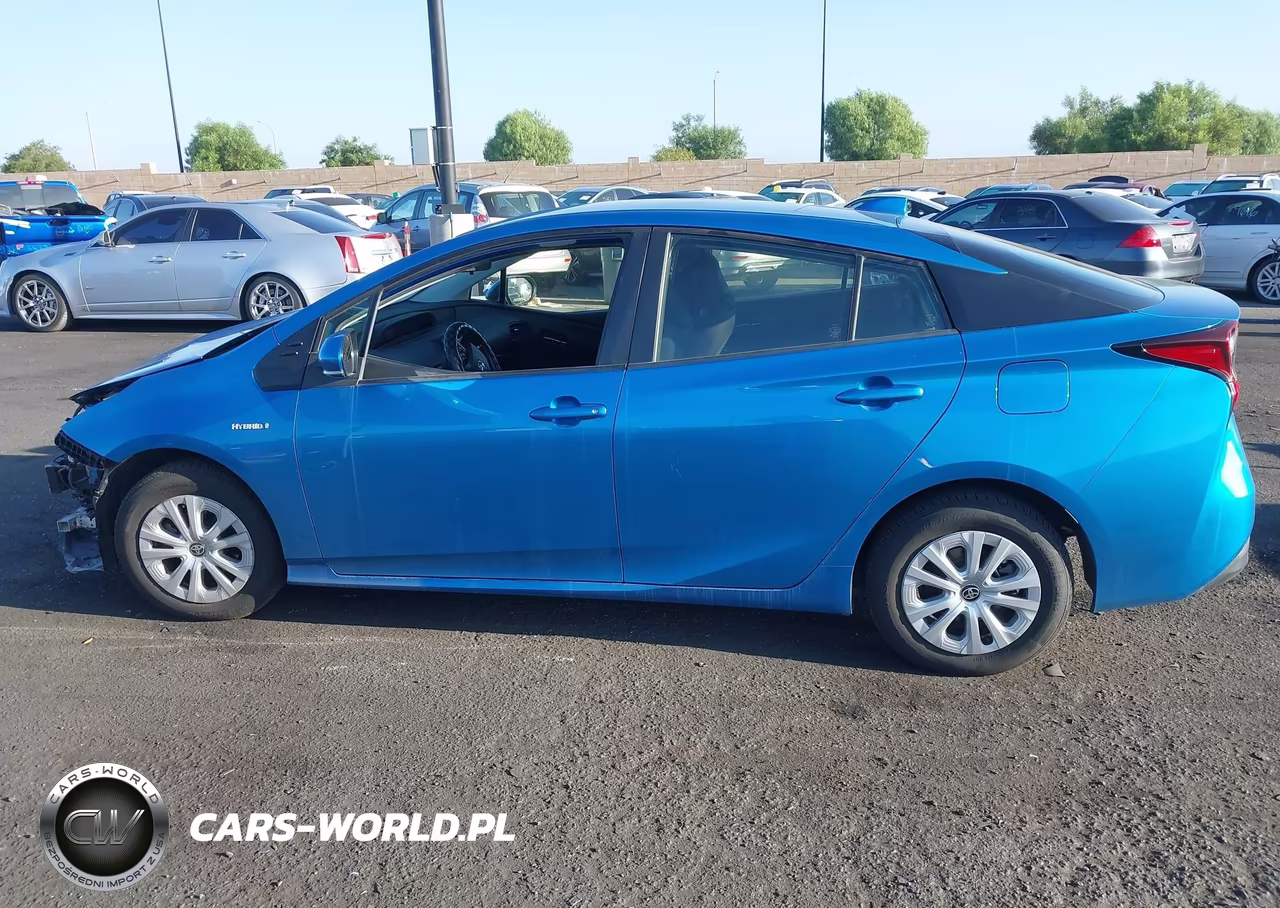2020 Toyota Prius L Eco VIN:JTDKARFU2L3123225 - 15