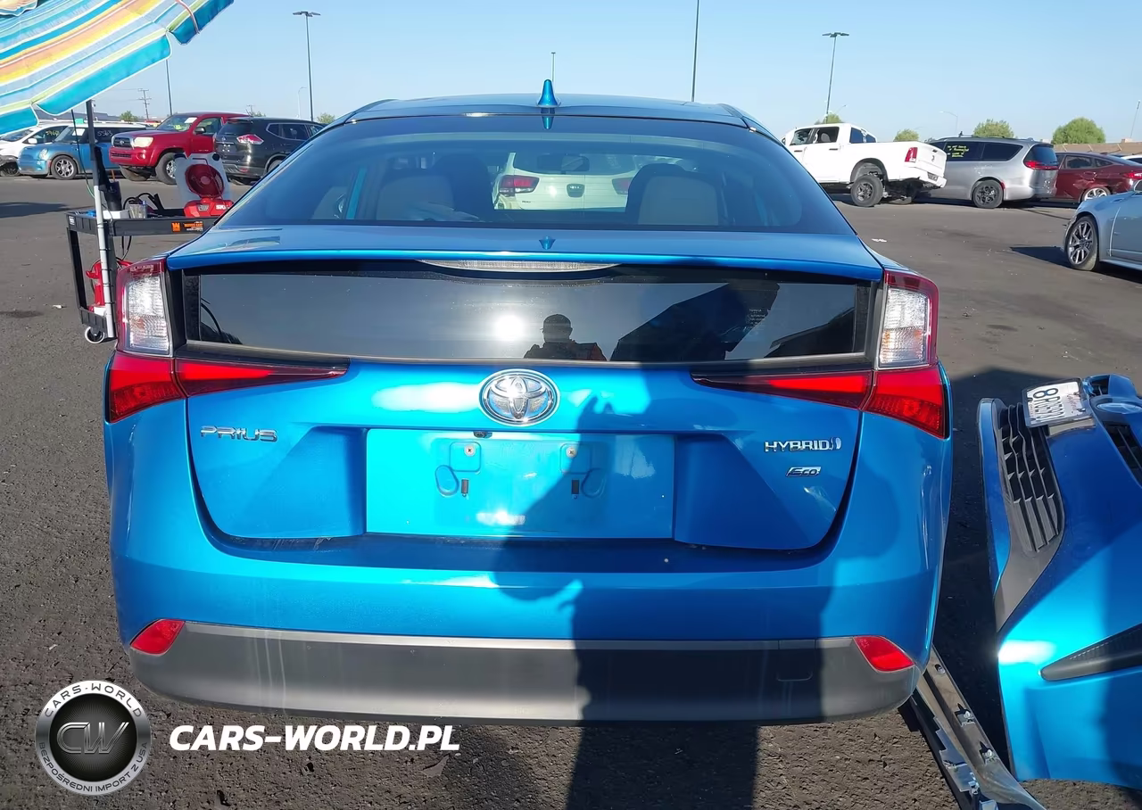 2020 Toyota Prius L Eco VIN:JTDKARFU2L3123225 - 17