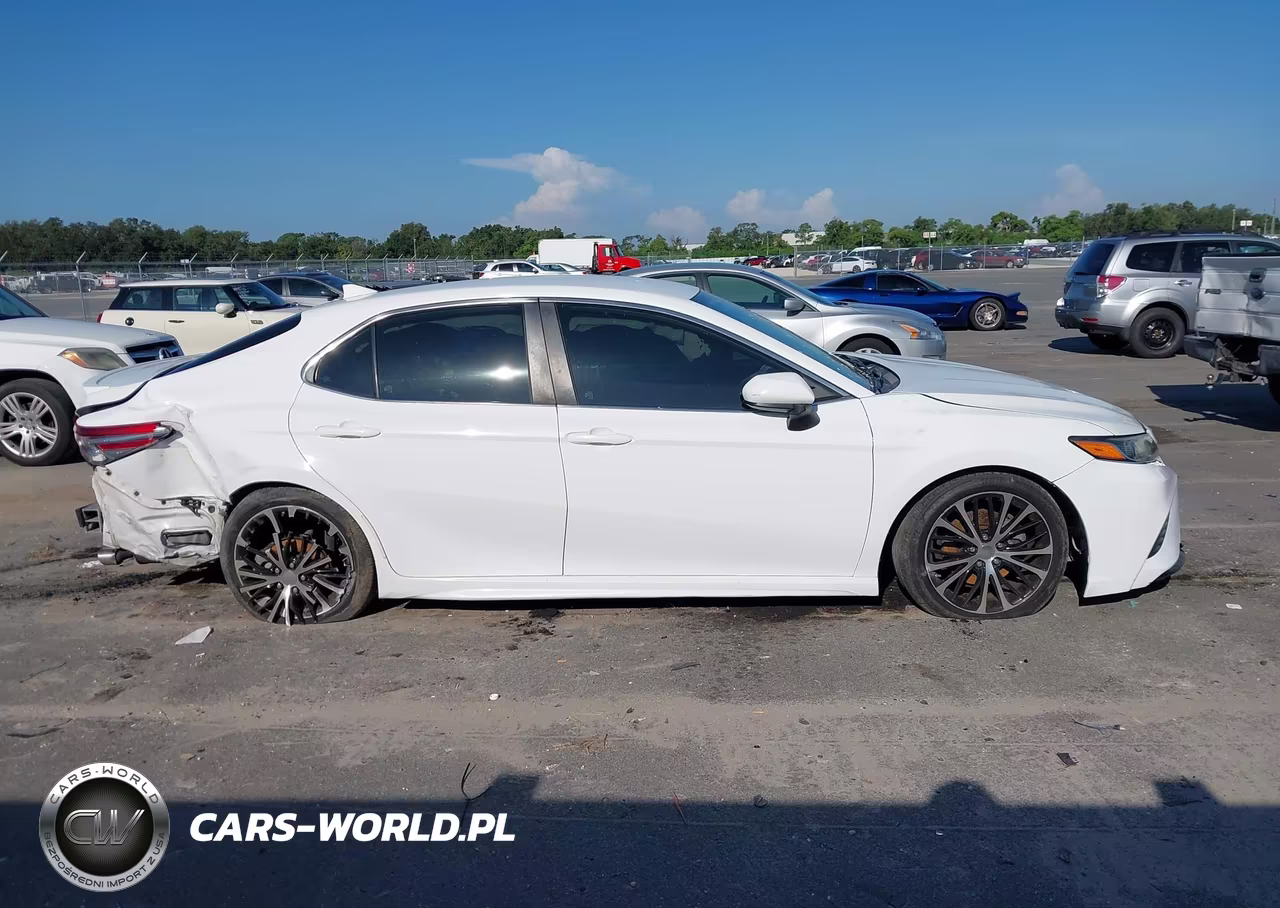 2019 Toyota Camry Se VIN:4T1B11HK0KU169704 - 13