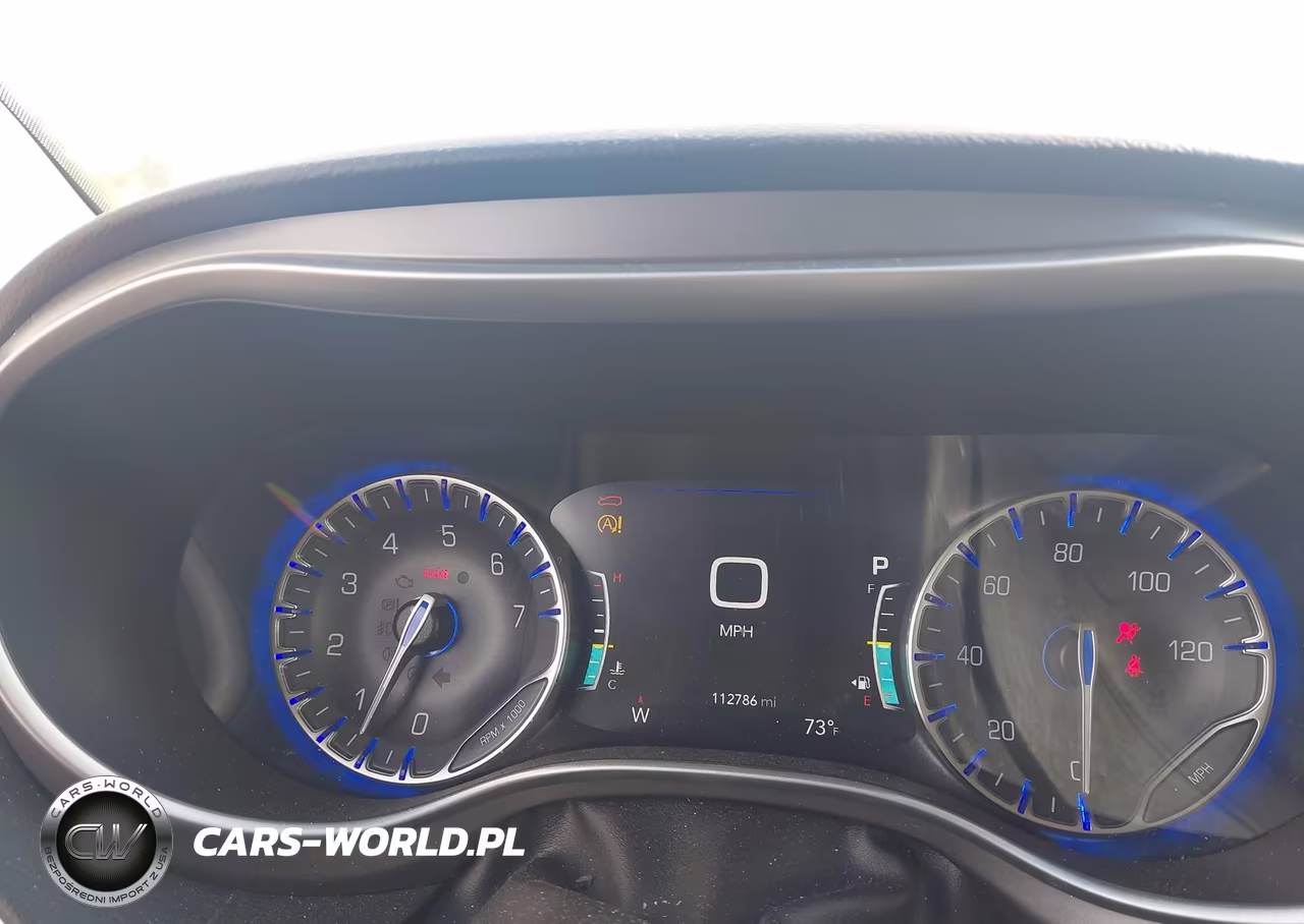 2020 Chrysler Pacifica Touring L Plus VIN:2C4RC1EG3LR100582 - 7