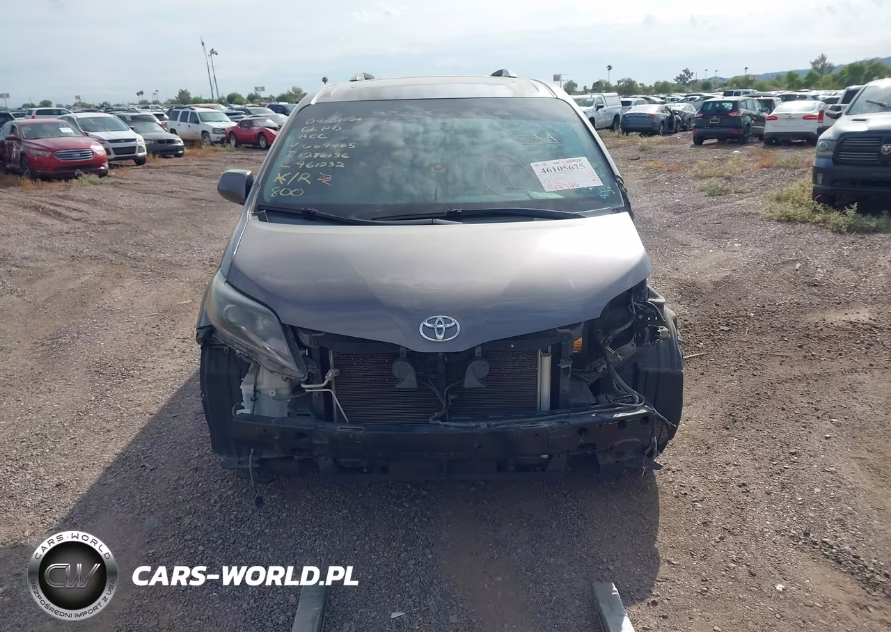 2015 Toyota Sienna Se Premium 8 Passenger VIN:5TDXK3DC5FS669465 - 13