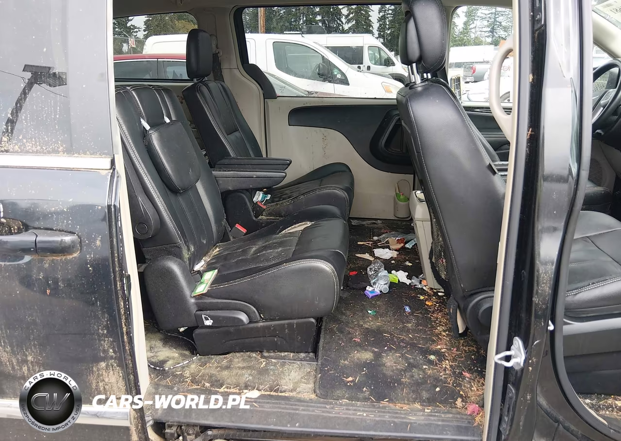2014 Chrysler Town & Country Touring VIN:2C4RC1BG0ER399990 - 8
