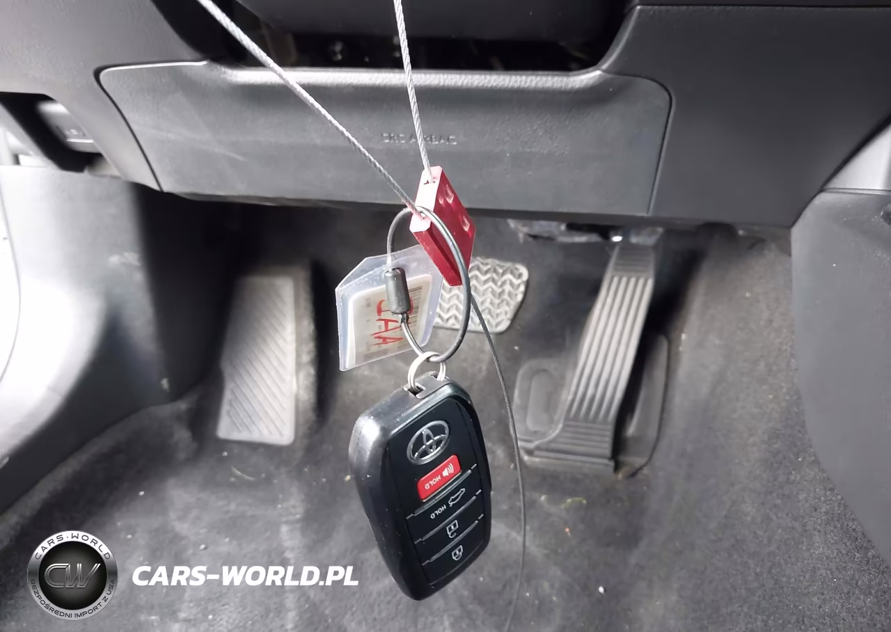 2026 Toyota Camry Le VIN:4T1DAACK9TU761071 - 11