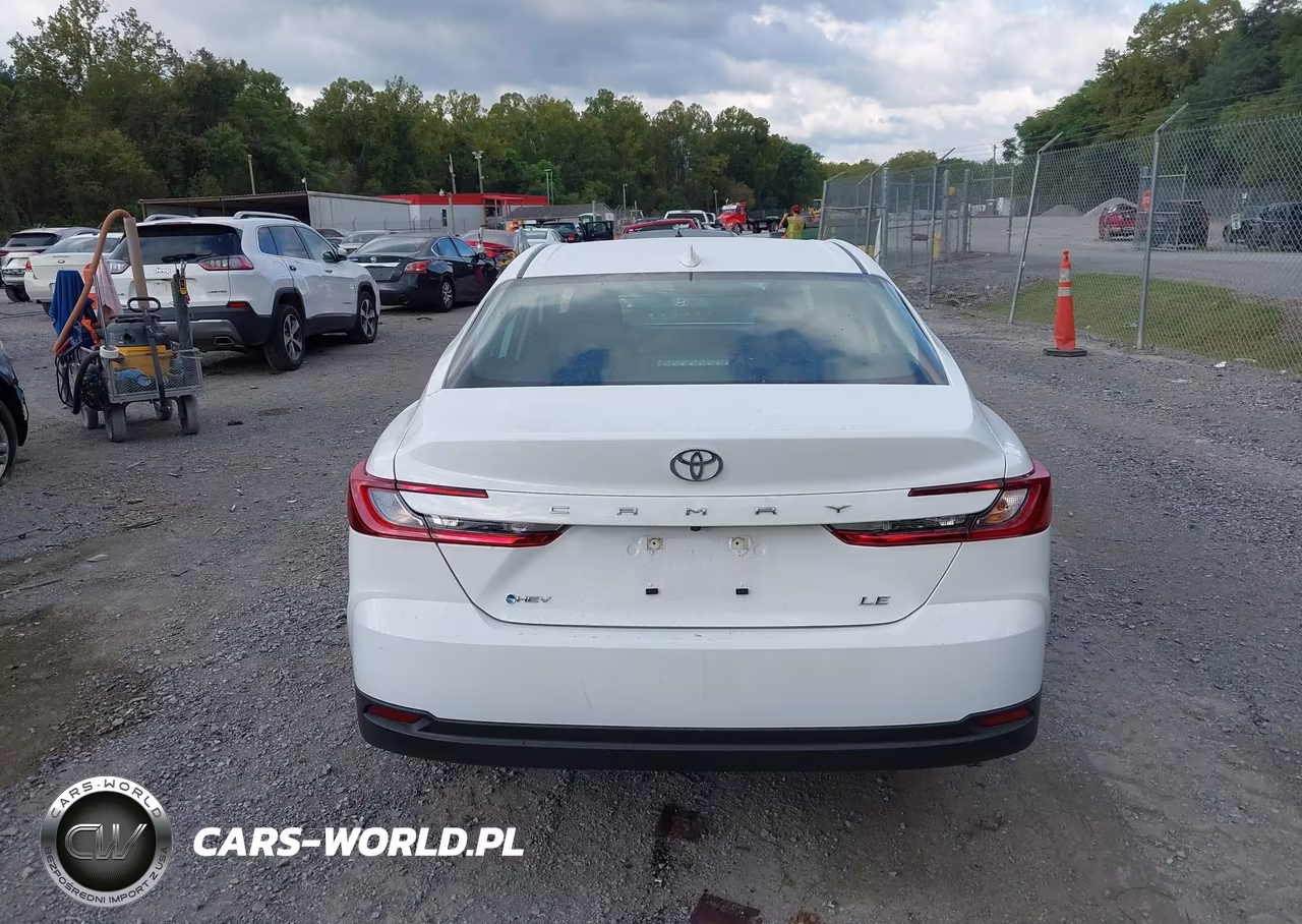 2026 Toyota Camry Le VIN:4T1DAACK9TU761071 - 16