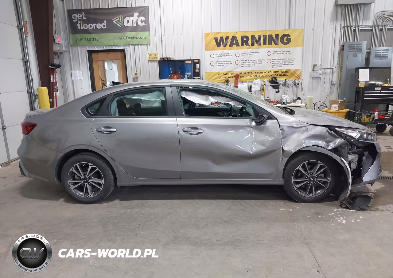 2024 Kia Forte Lxs VIN:3KPF24ADXRE840305 - 13