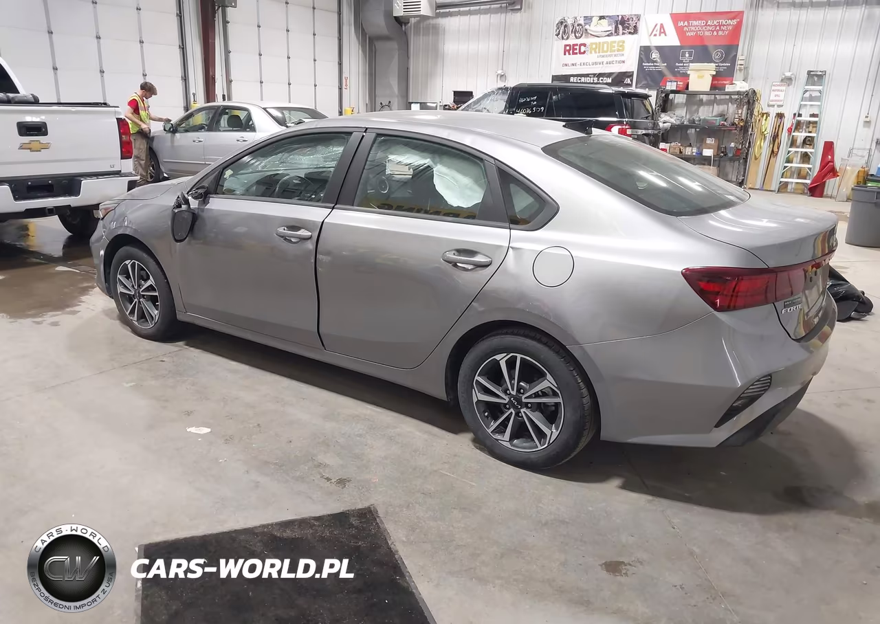 2024 Kia Forte Lxs VIN:3KPF24ADXRE840305 - 3