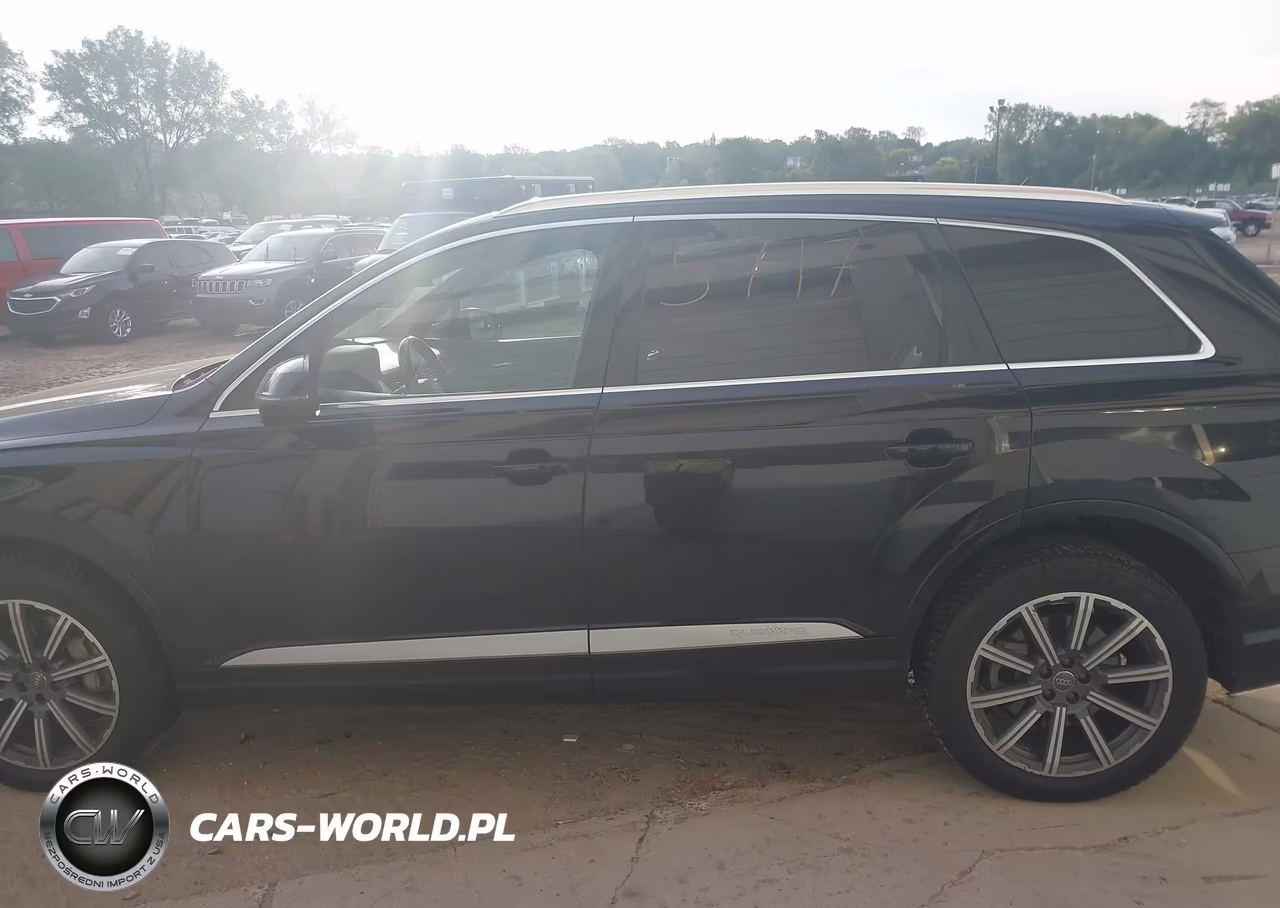 2017 Audi Q7 3.0T Premium VIN:WA1LAAF70HD043403 - 14