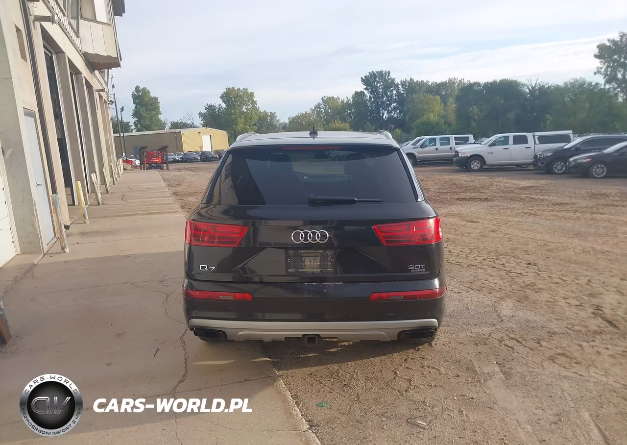2017 Audi Q7 3.0T Premium VIN:WA1LAAF70HD043403 - 16