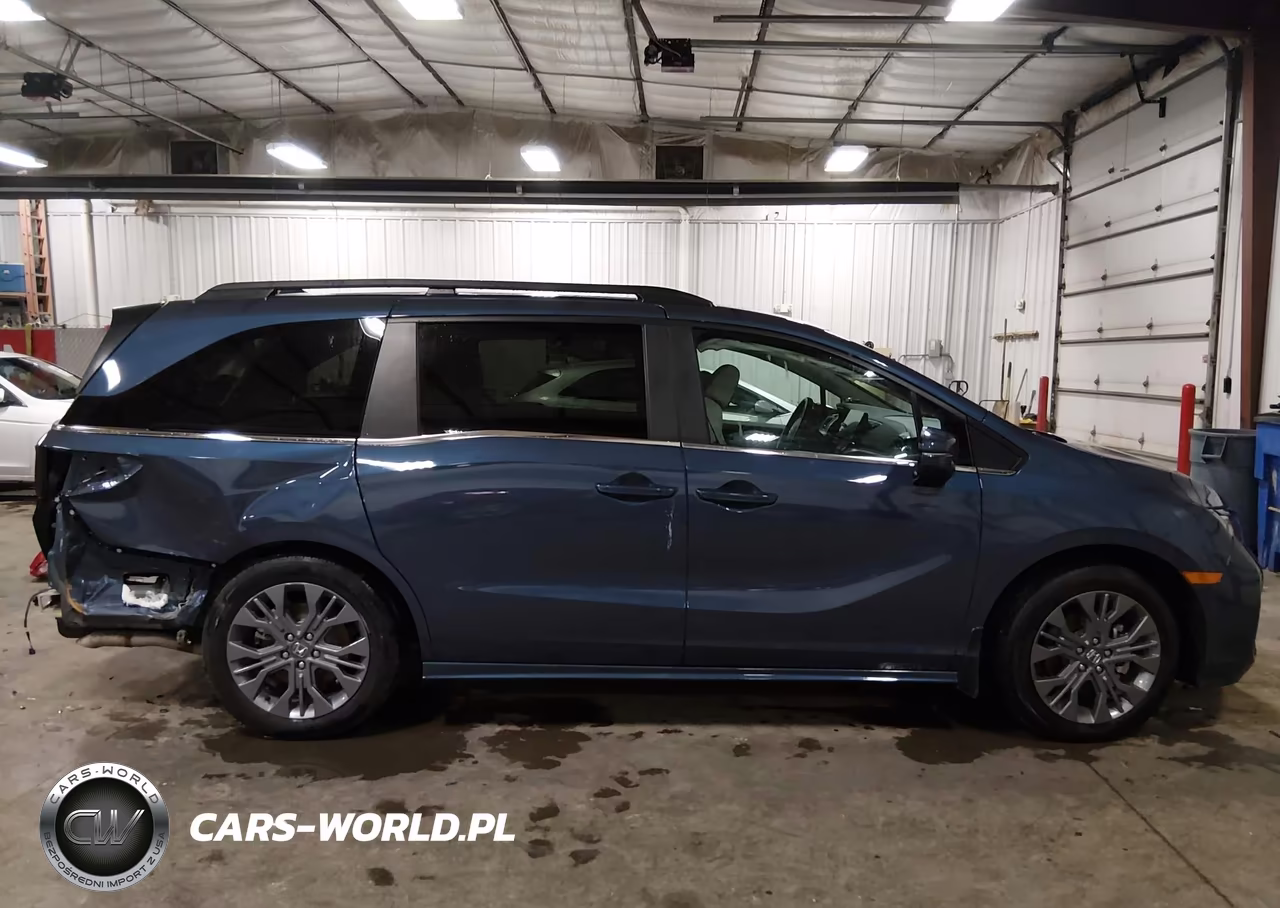 2025 Honda Odyssey Touring VIN:5FNRL6H85SB035195 - 14