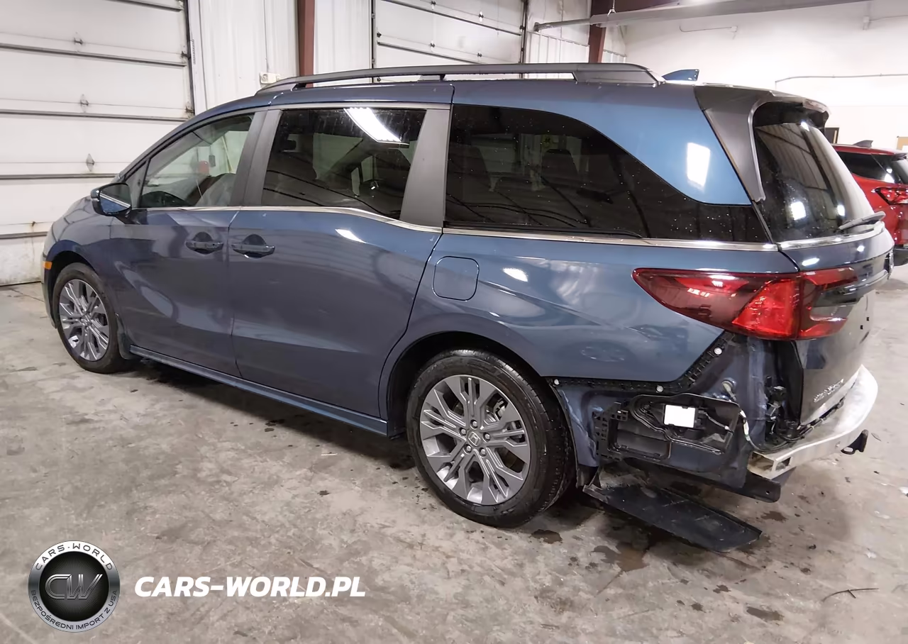 2025 Honda Odyssey Touring VIN:5FNRL6H85SB035195 - 3
