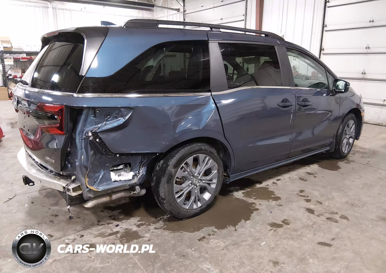 2025 Honda Odyssey Touring VIN:5FNRL6H85SB035195 - 4