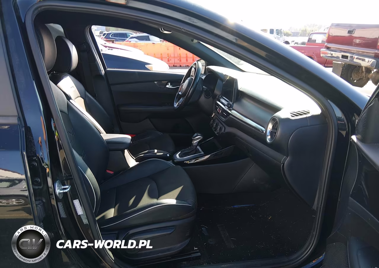 2020 Kia Forte Gt-Line VIN:3KPF34AD2LE163061 - 5