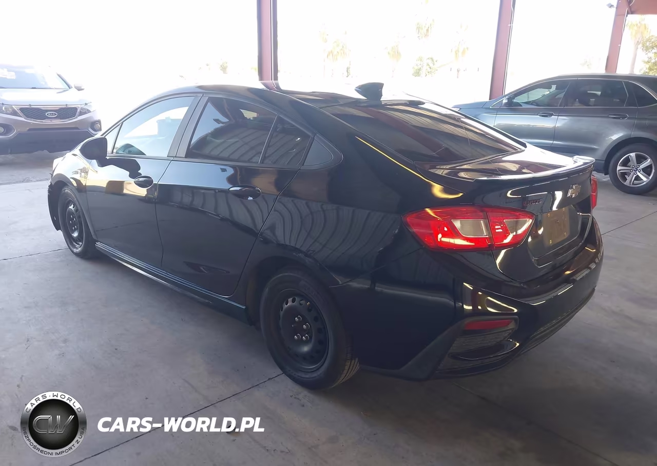2018 Chevrolet Cruze Lt Auto VIN:1G1BE5SM5J7147990 - 3