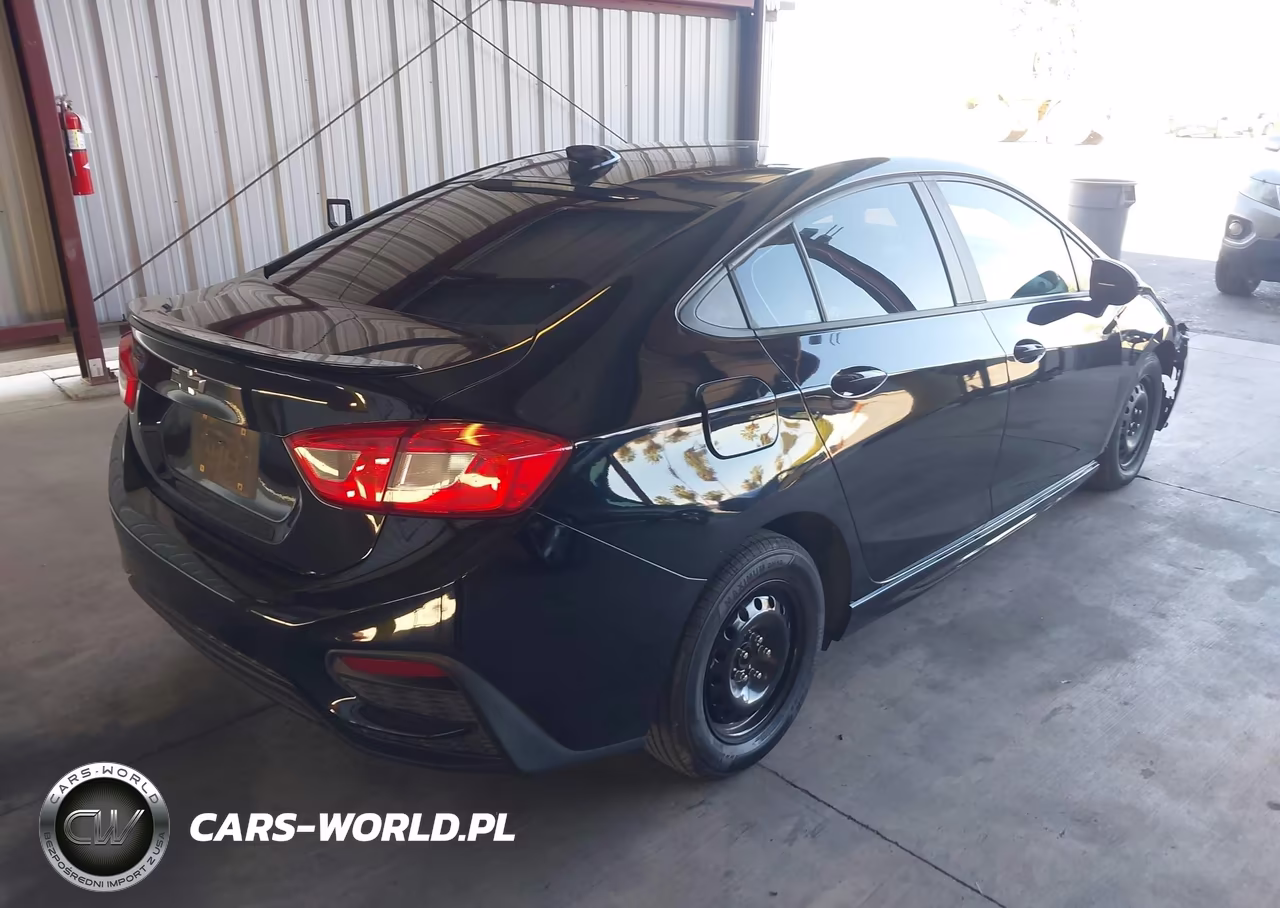 2018 Chevrolet Cruze Lt Auto VIN:1G1BE5SM5J7147990 - 4