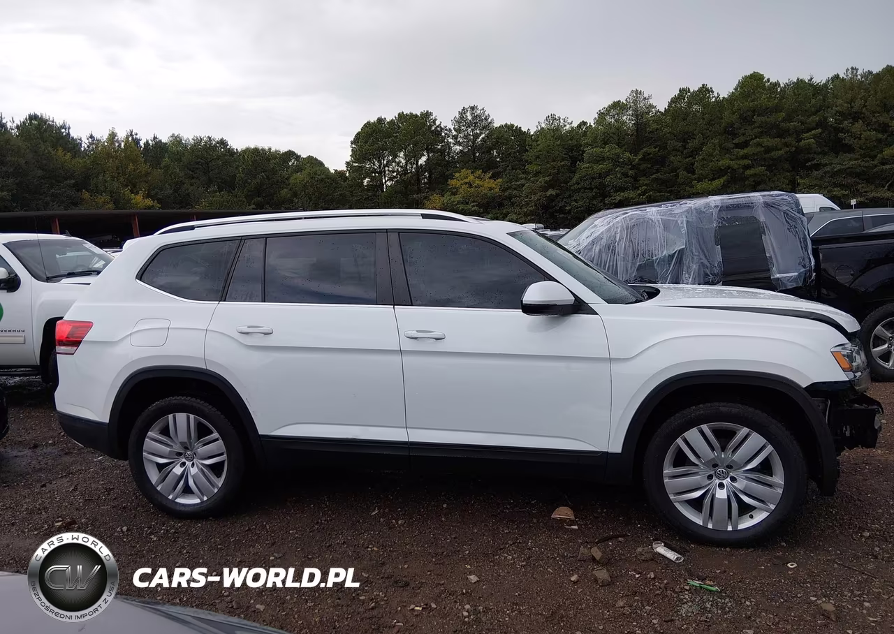 2018 Volkswagen Atlas 3.6L V6 Launch Edition VIN:1V2BR2CAXJC501037 - 14