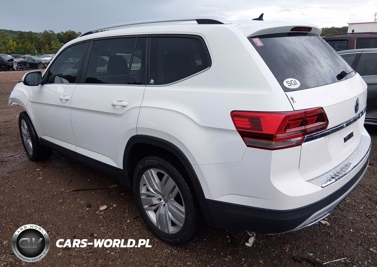 2018 Volkswagen Atlas 3.6L V6 Launch Edition VIN:1V2BR2CAXJC501037 - 3