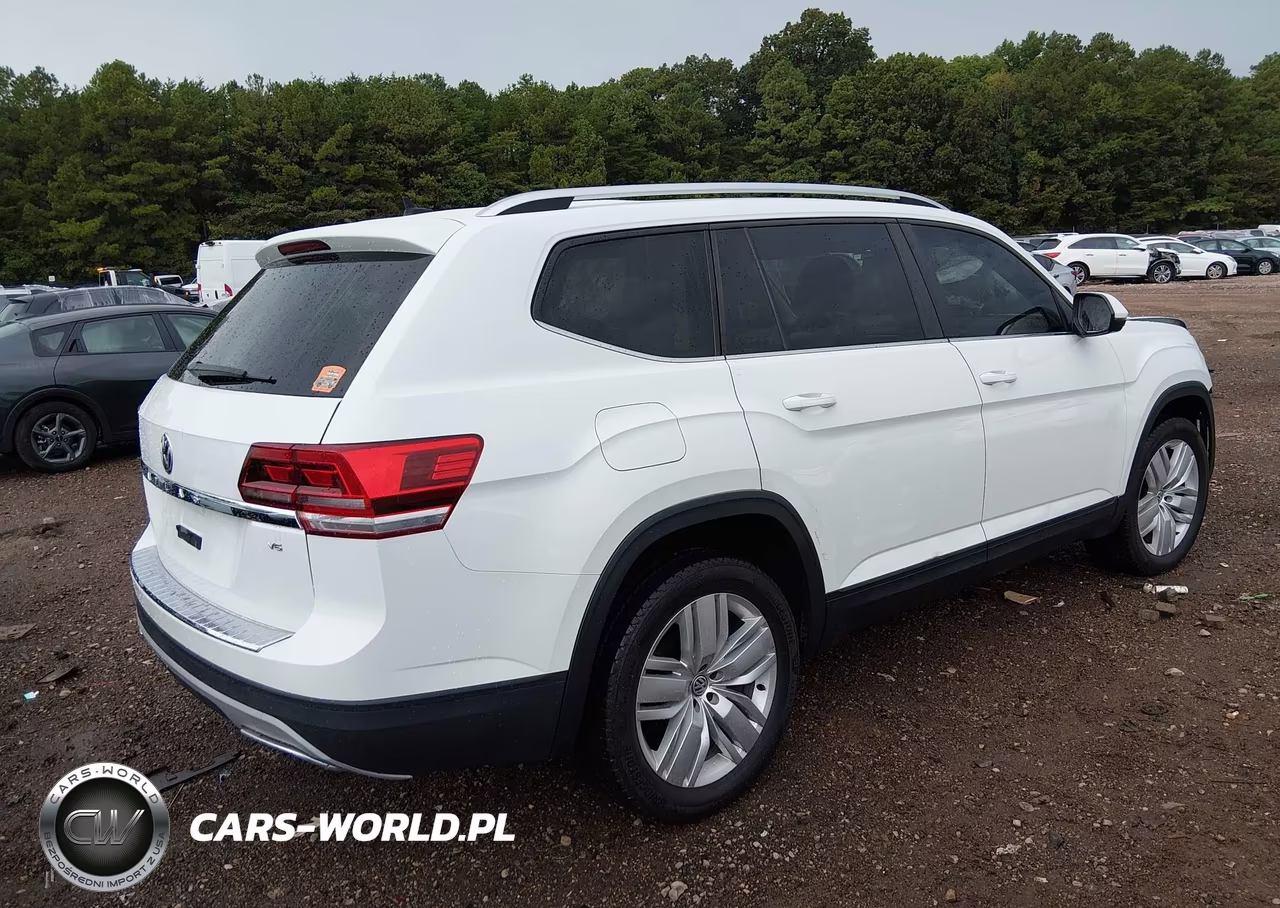 2018 Volkswagen Atlas 3.6L V6 Launch Edition VIN:1V2BR2CAXJC501037 - 4