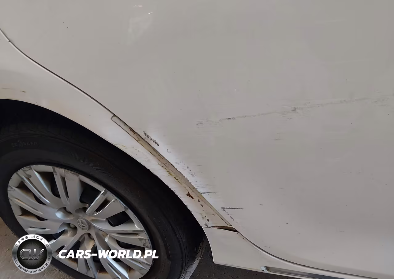 2014 Toyota Camry Le VIN:4T4BF1FK7ER406400 - 17
