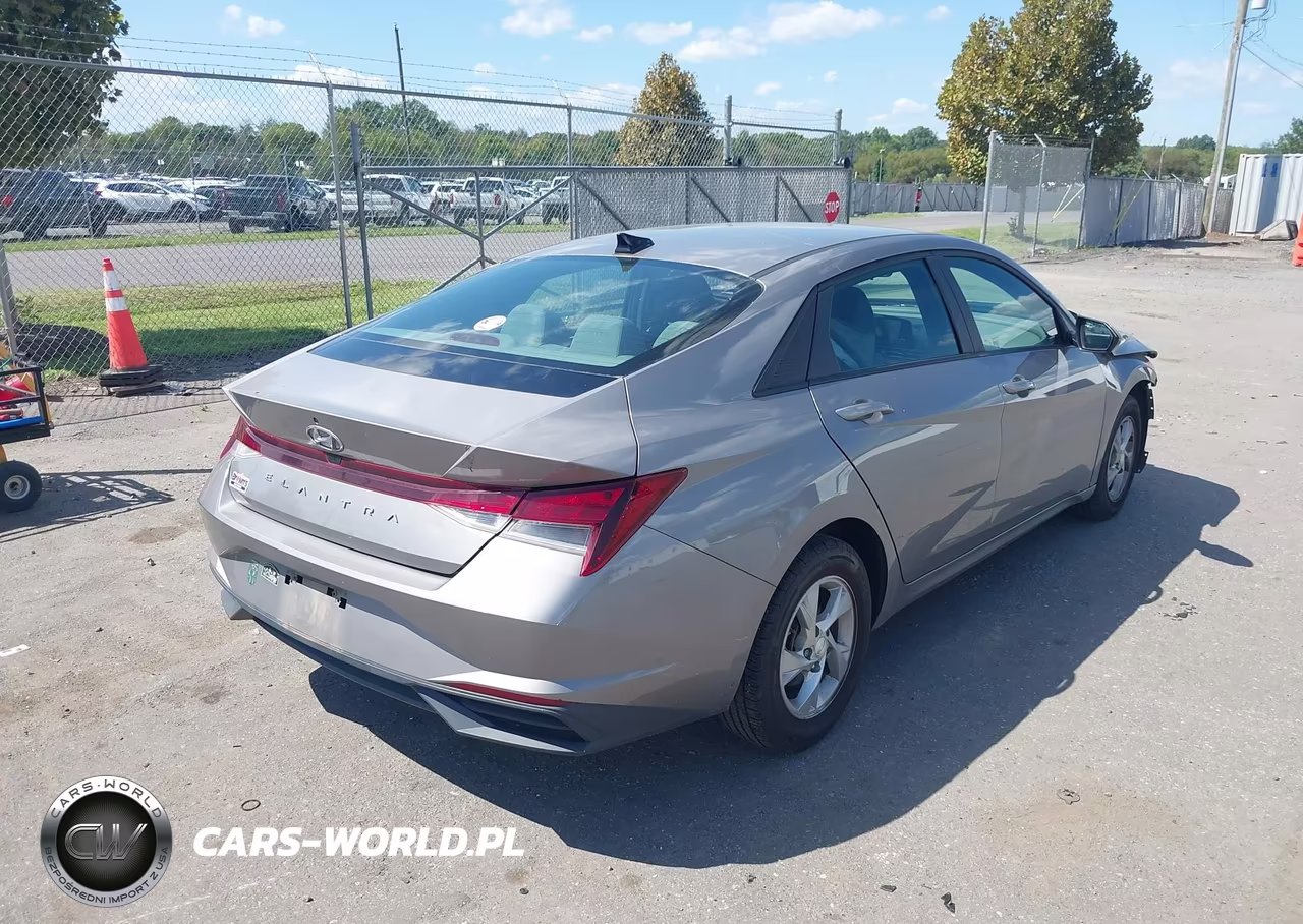 2021 Hyundai Elantra Se VIN:KMHLL4AG2MU121954 - 4