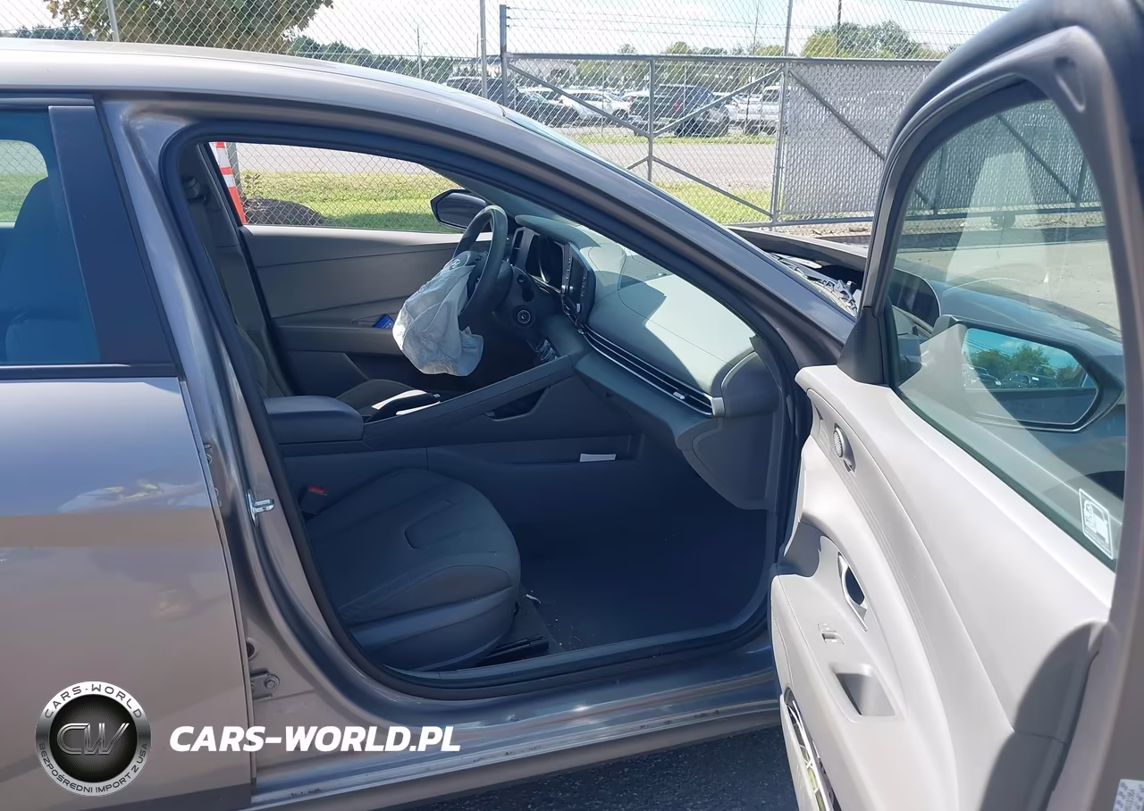 2021 Hyundai Elantra Se VIN:KMHLL4AG2MU121954 - 5