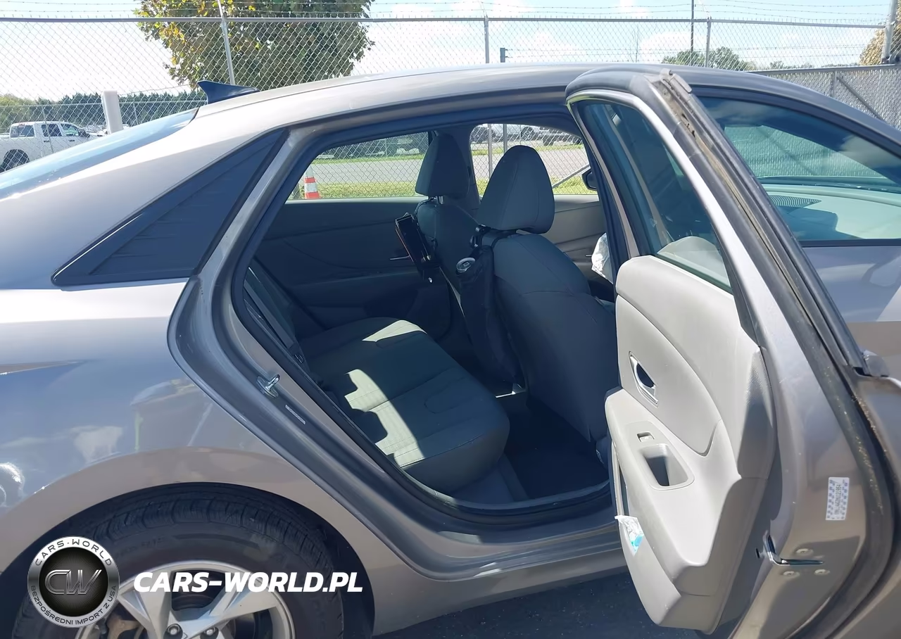 2021 Hyundai Elantra Se VIN:KMHLL4AG2MU121954 - 8