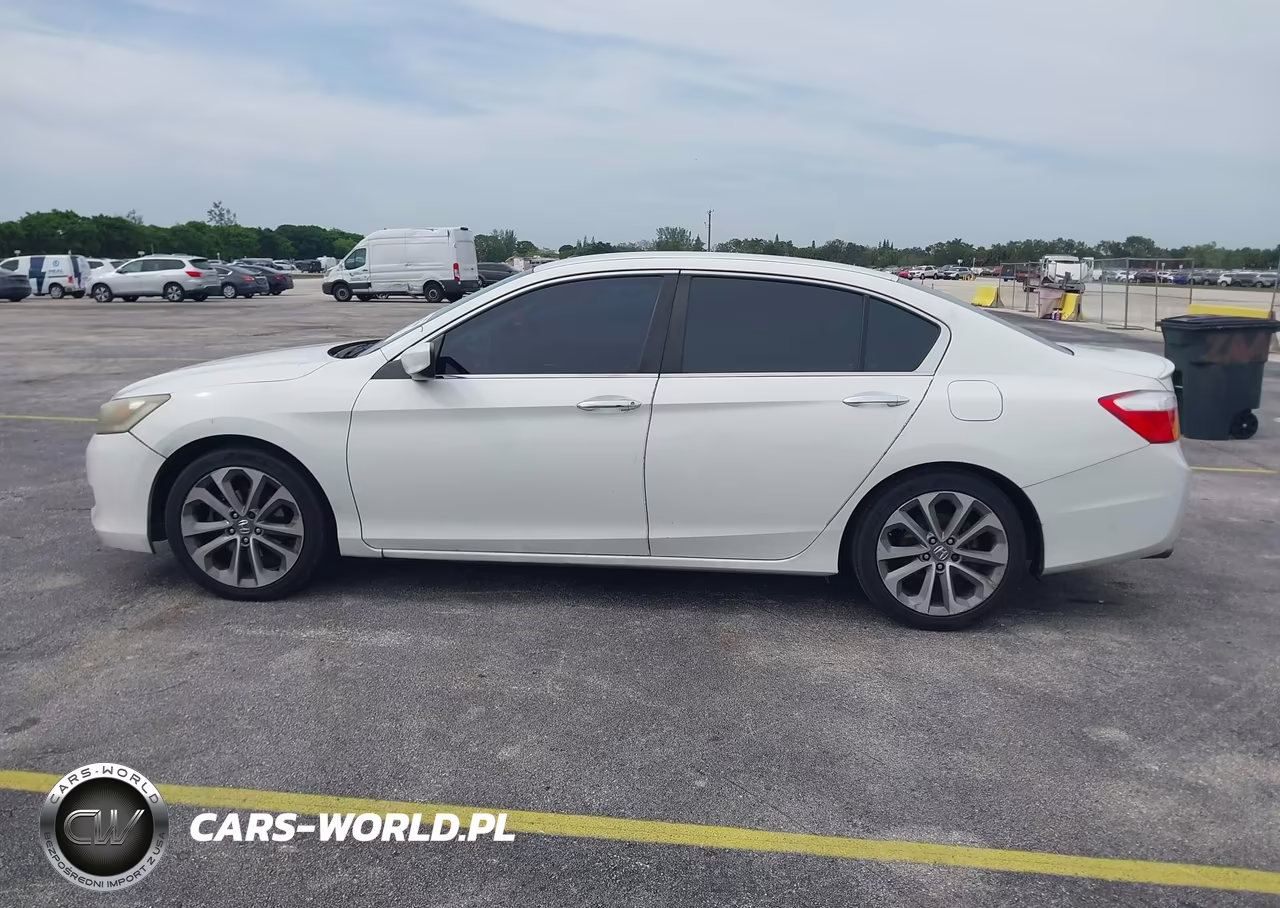 2013 Honda Accord Sport VIN:1HGCR2F5XDA100853 - 14