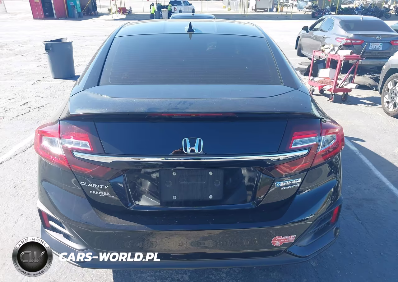 2018 Honda Clarity Plug-In Hybrid Touring VIN:JHMZC5F36JC008549 - 16
