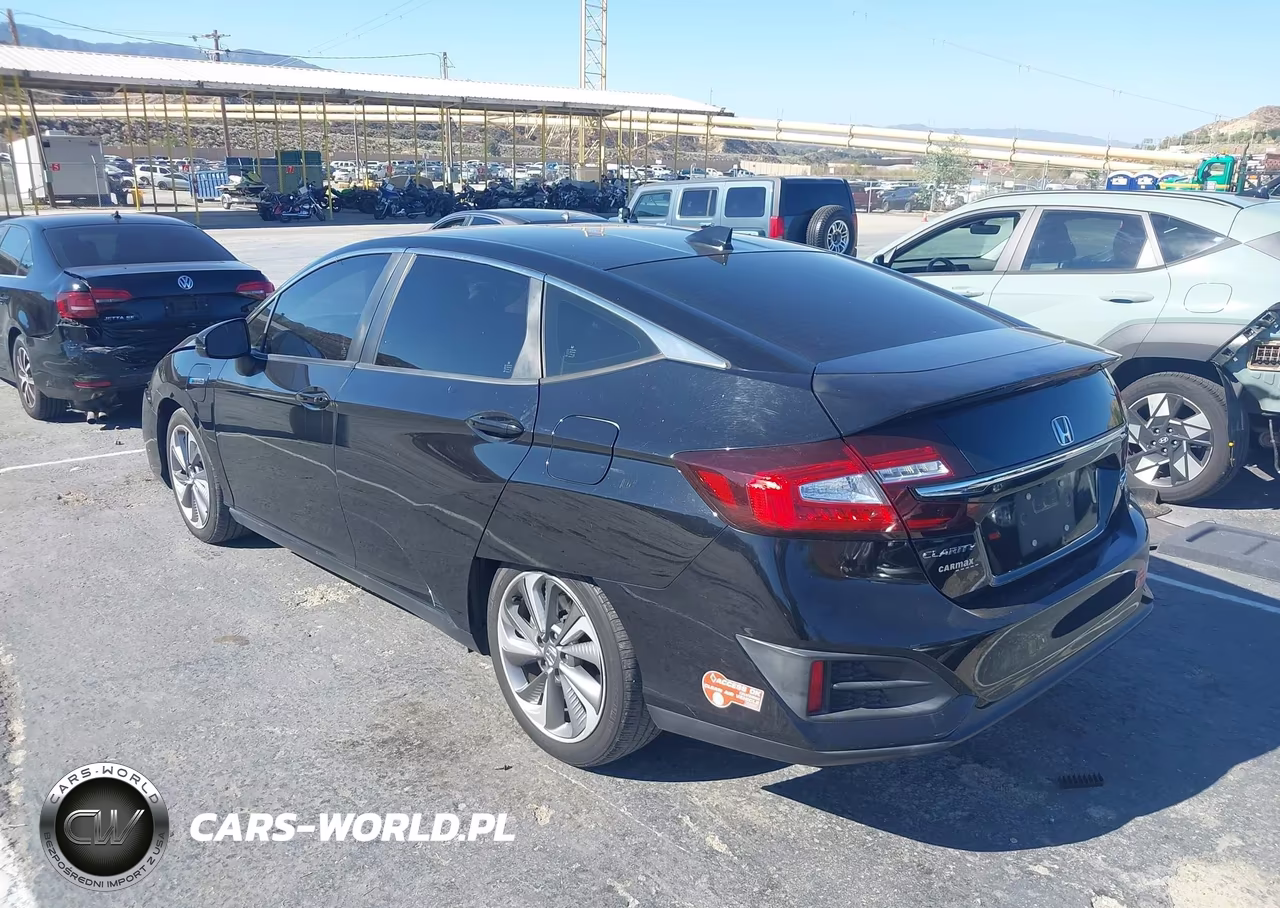 2018 Honda Clarity Plug-In Hybrid Touring VIN:JHMZC5F36JC008549 - 3