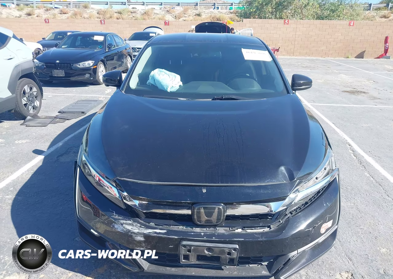 2018 Honda Clarity Plug-In Hybrid Touring VIN:JHMZC5F36JC008549 - 6