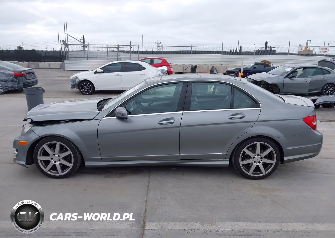 2013 Mercedes-Benz C 250 Sport VIN:WDDGF4HB2DR248865 - 14