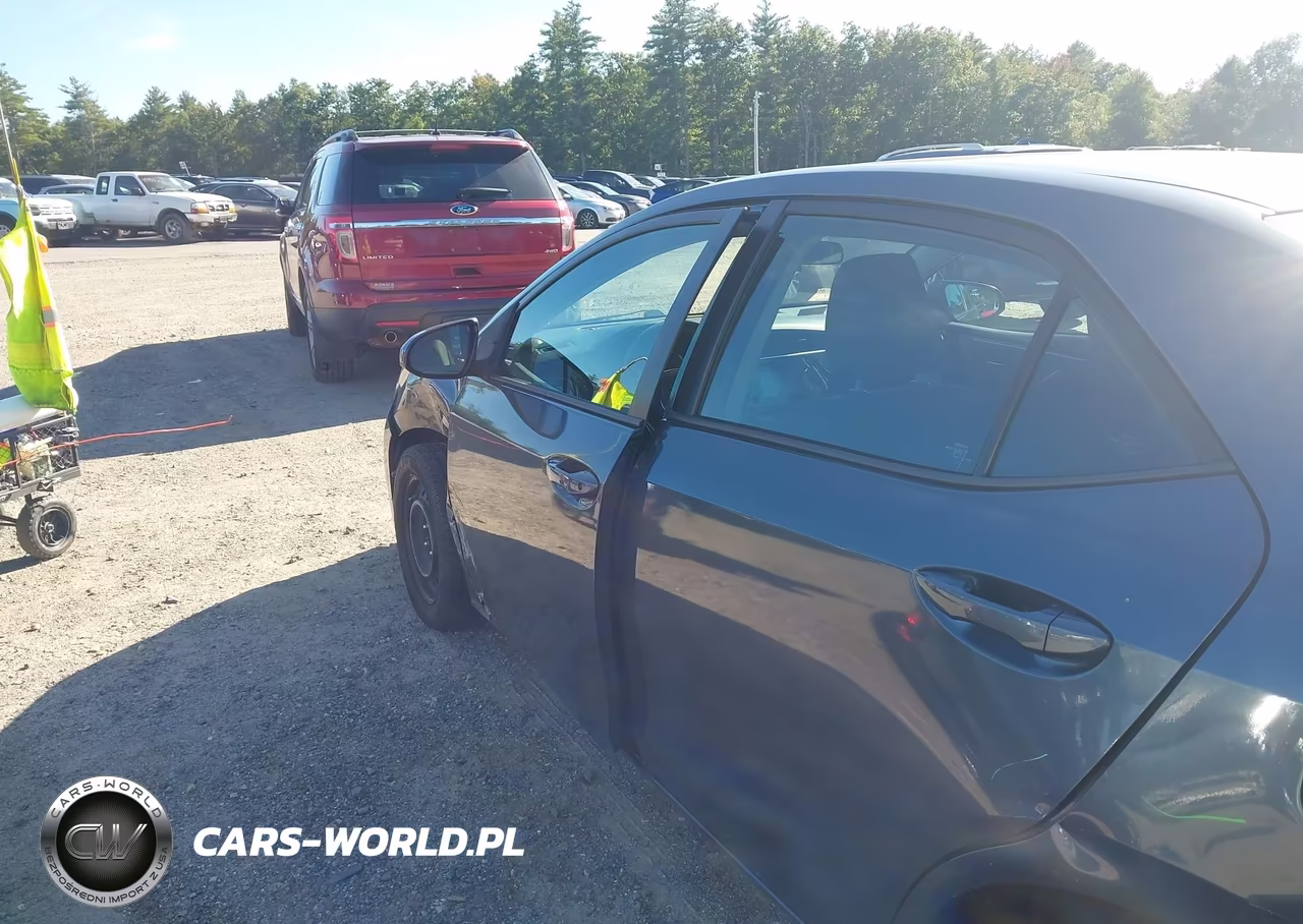 2017 Toyota Corolla Le VIN:2T1BURHEXHC753554 - 19