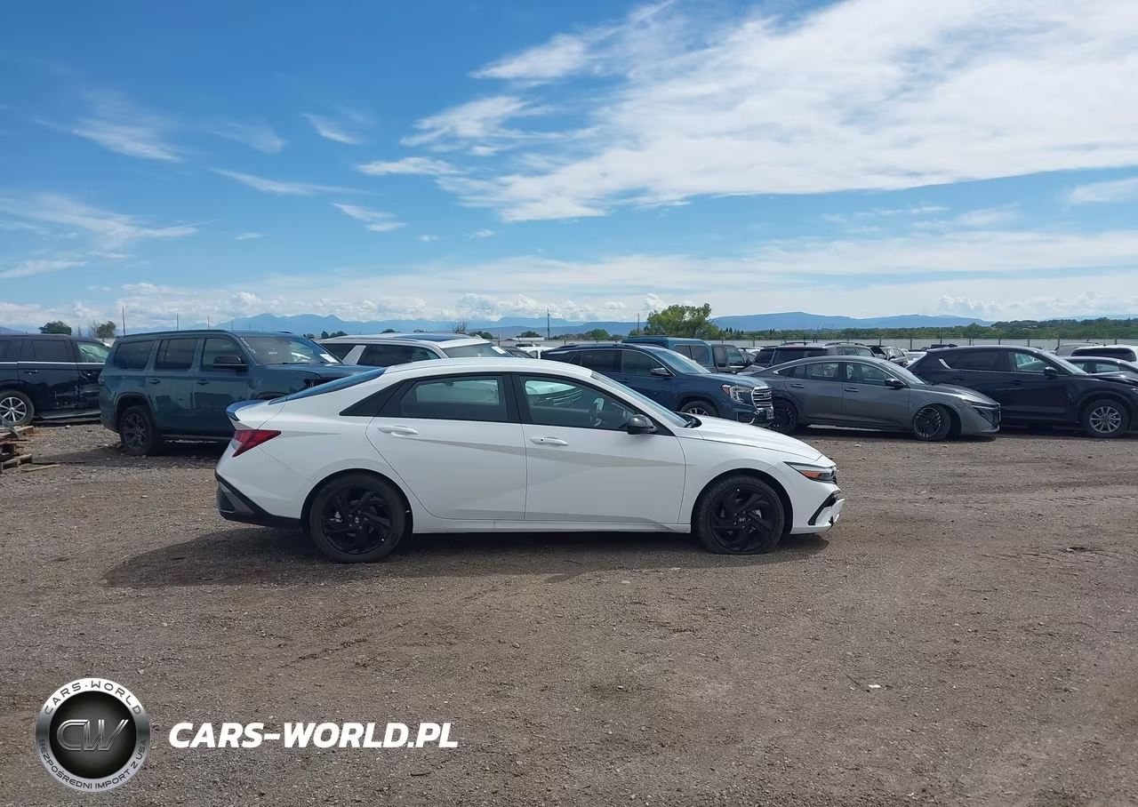 2026 Hyundai Elantra Sel Sport VIN:KMHLM4DG5TU228021 - 13