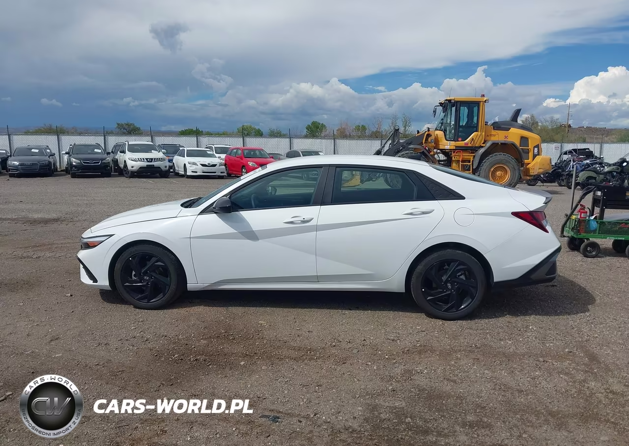 2026 Hyundai Elantra Sel Sport VIN:KMHLM4DG5TU228021 - 14