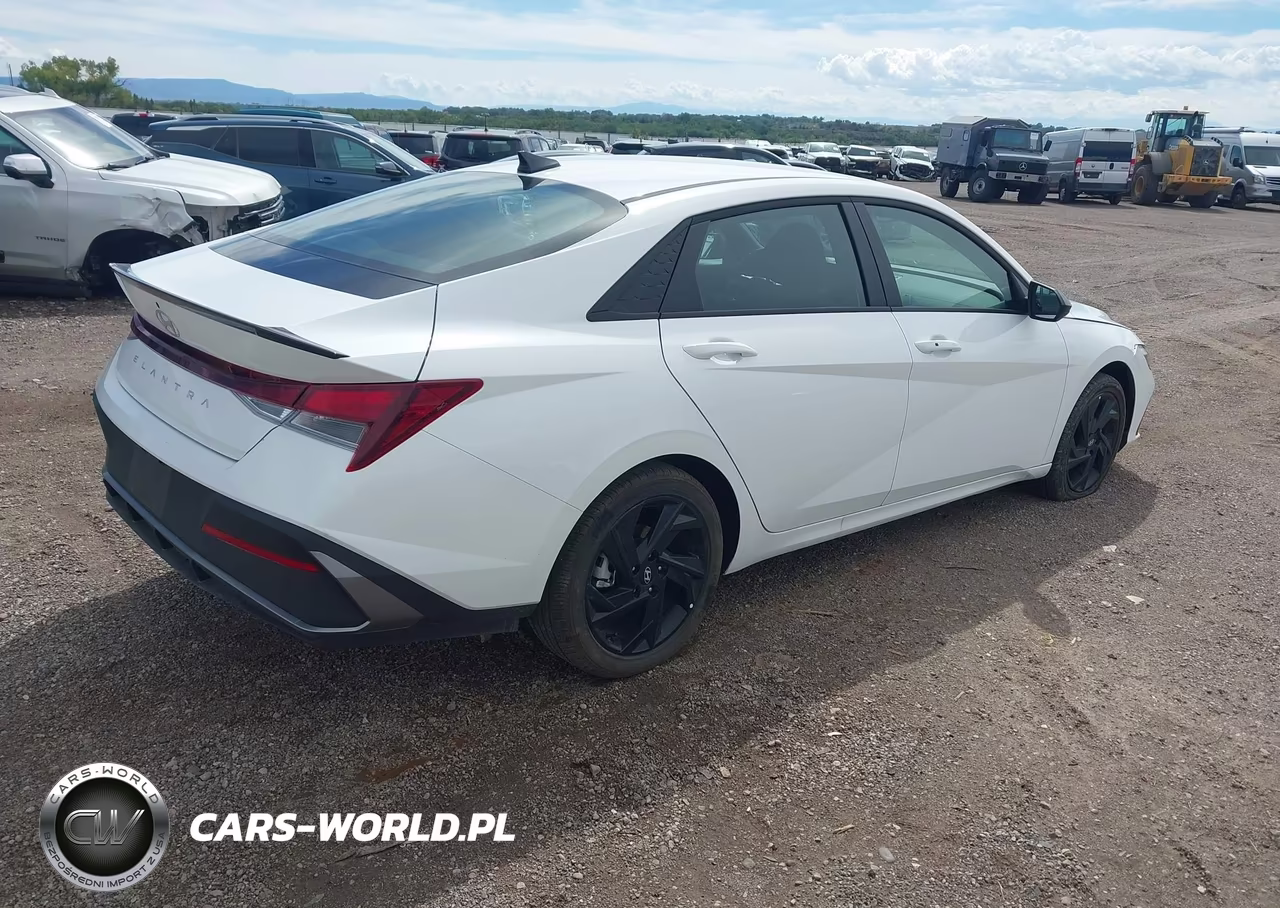 2026 Hyundai Elantra Sel Sport VIN:KMHLM4DG5TU228021 - 4