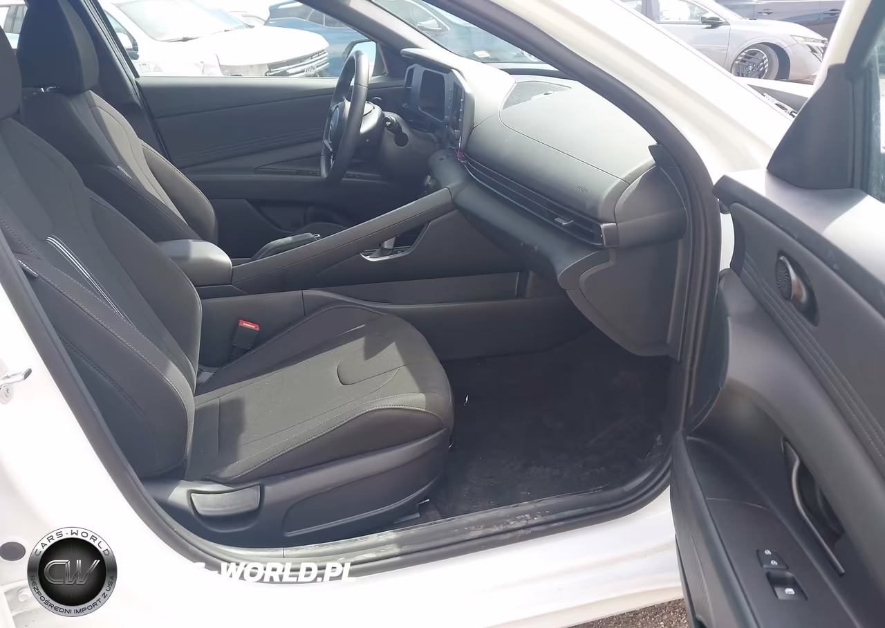 2026 Hyundai Elantra Sel Sport VIN:KMHLM4DG5TU228021 - 5