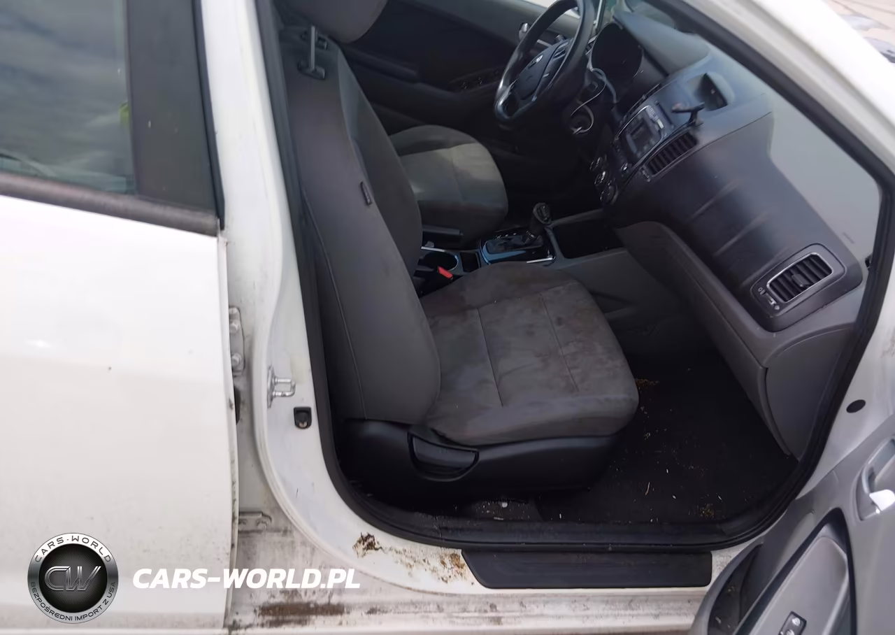 2018 Kia Forte Lx VIN:3KPFK4A73JE239770 - 5