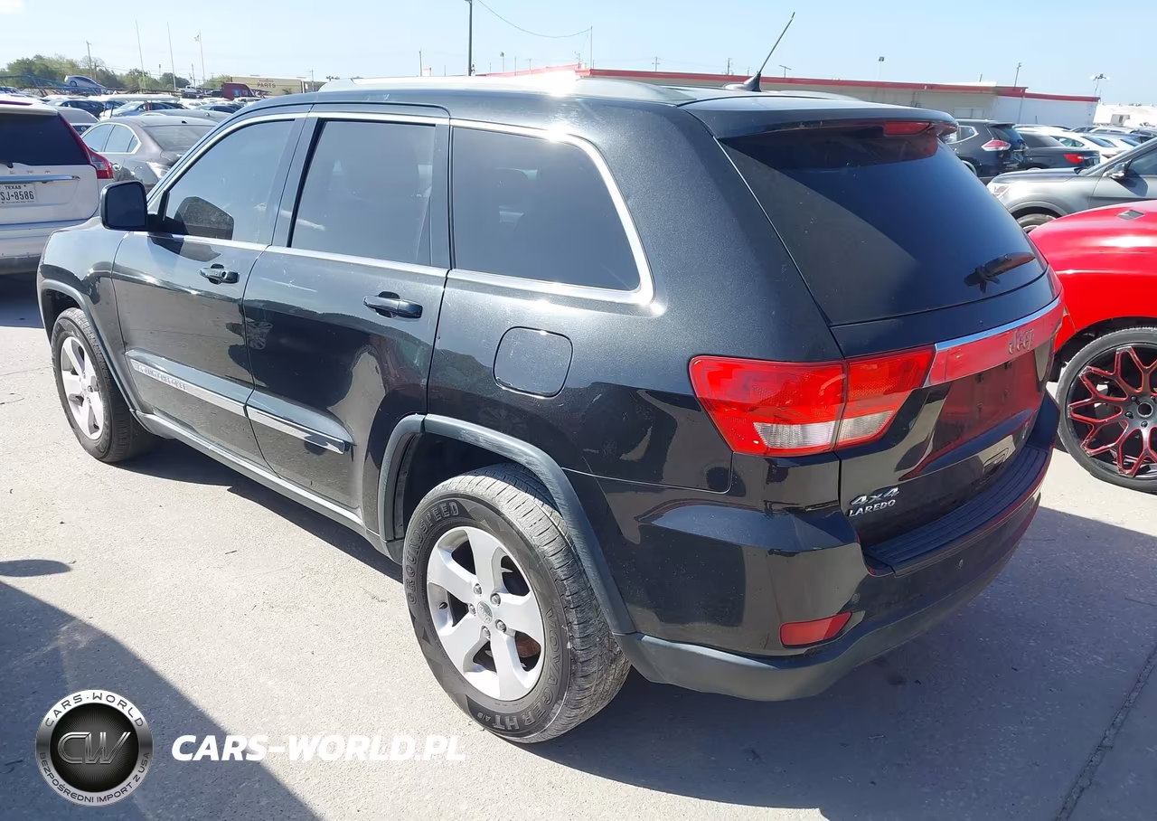 2012 Jeep Grand Cherokee Laredo VIN:1C4RJFAG9CC349860 - 3