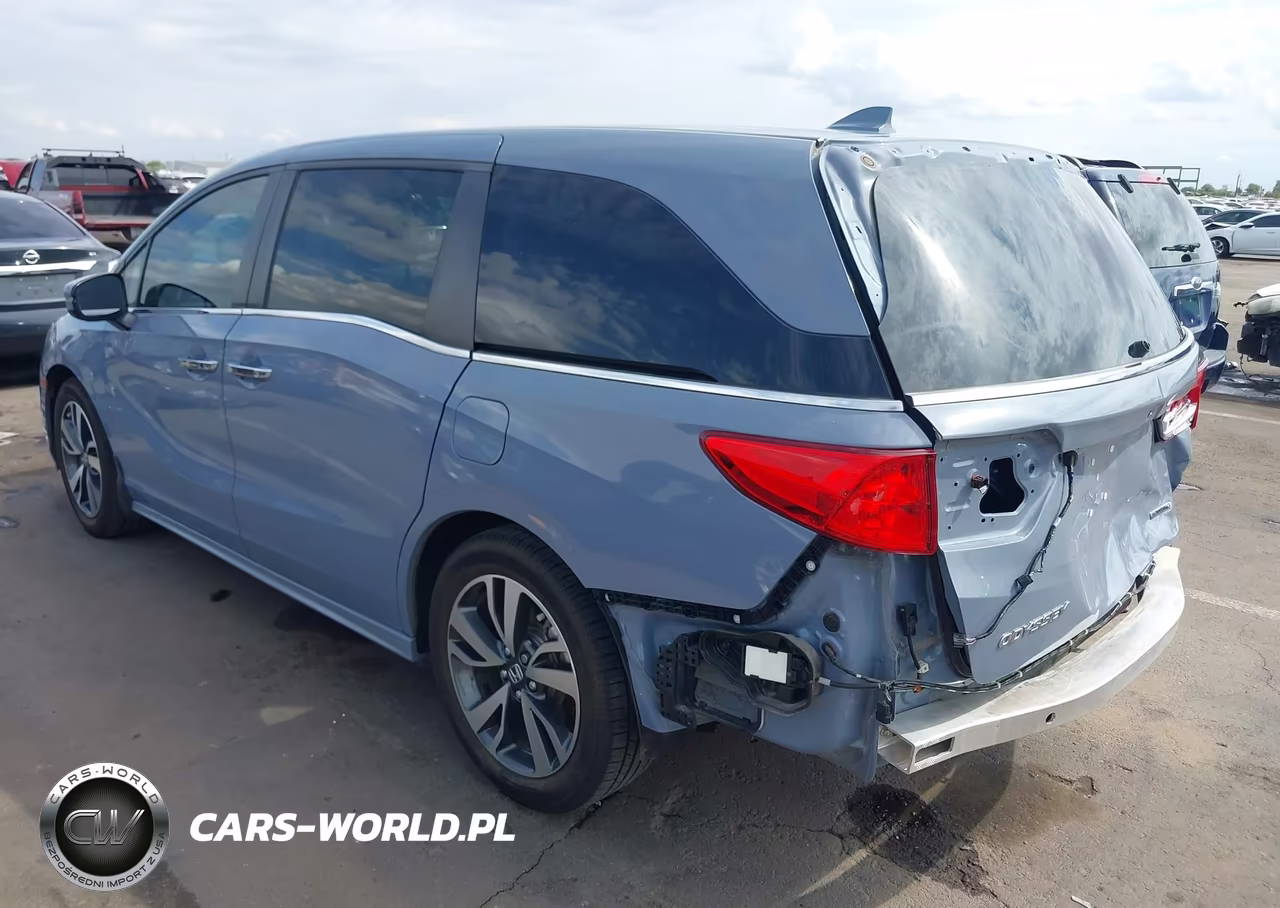 2023 Honda Odyssey Touring VIN:5FNRL6H85PB057639 - 3