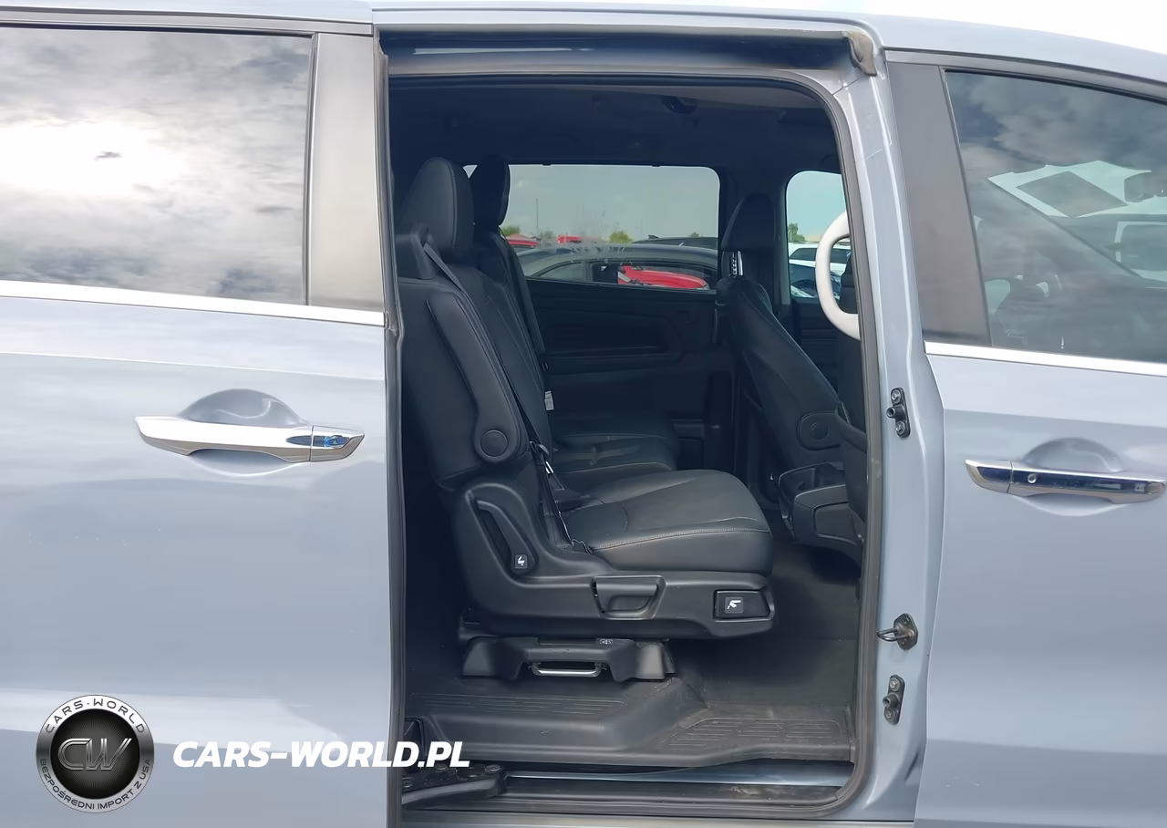 2023 Honda Odyssey Touring VIN:5FNRL6H85PB057639 - 8