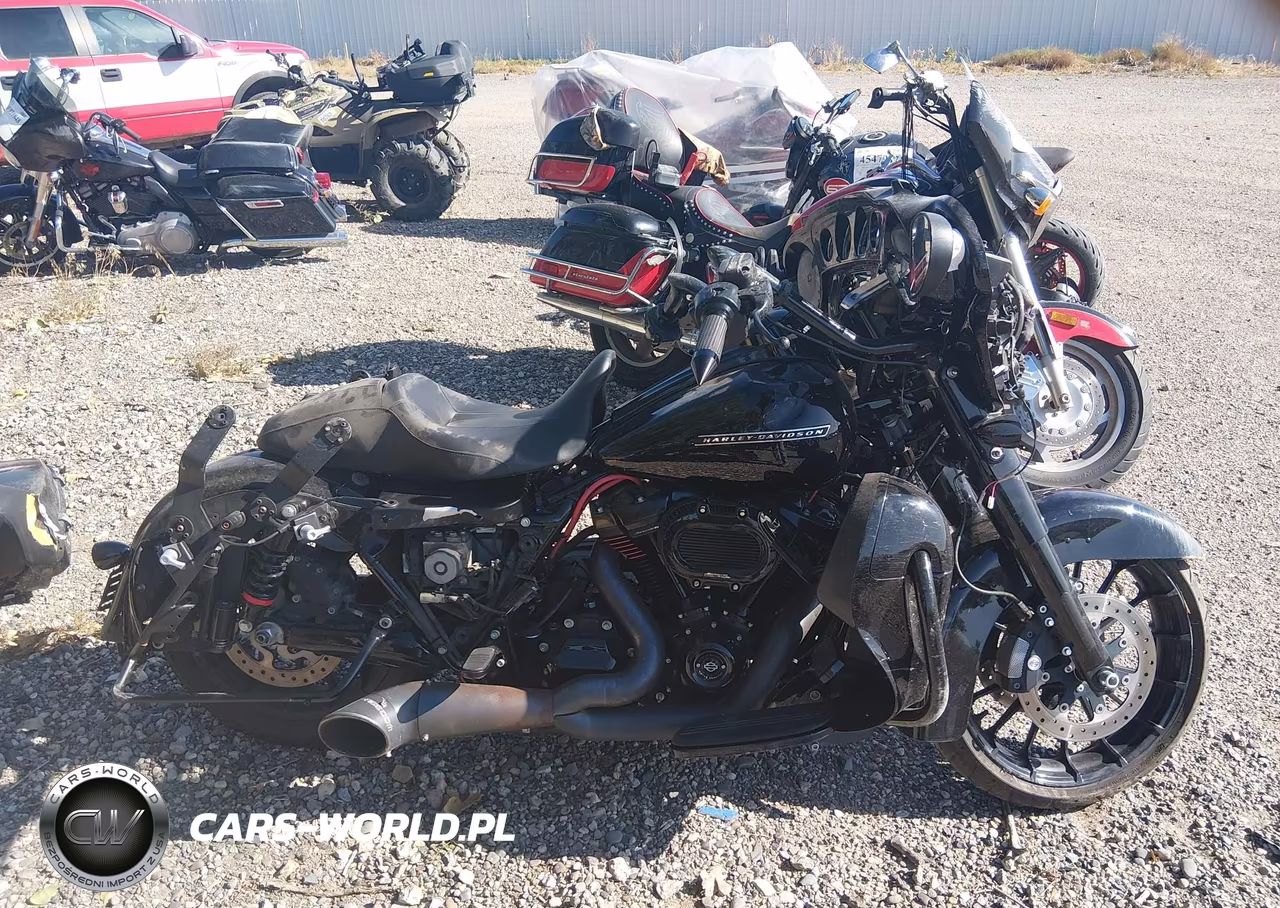 2018 Harley-Davidson Flhxs Street Glide Special VIN:1HD1KRC10JB675438 - 13