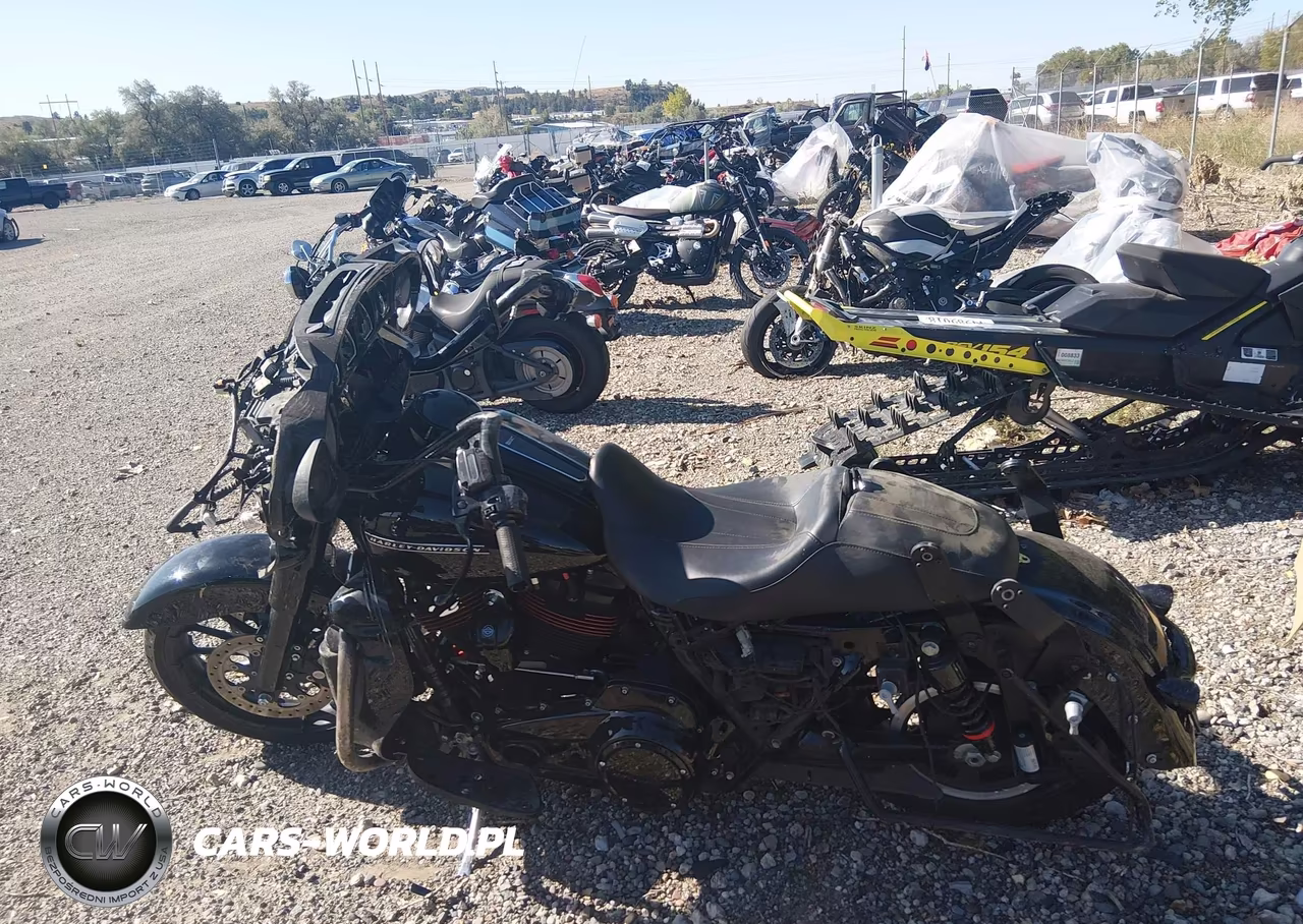 2018 Harley-Davidson Flhxs Street Glide Special VIN:1HD1KRC10JB675438 - 14