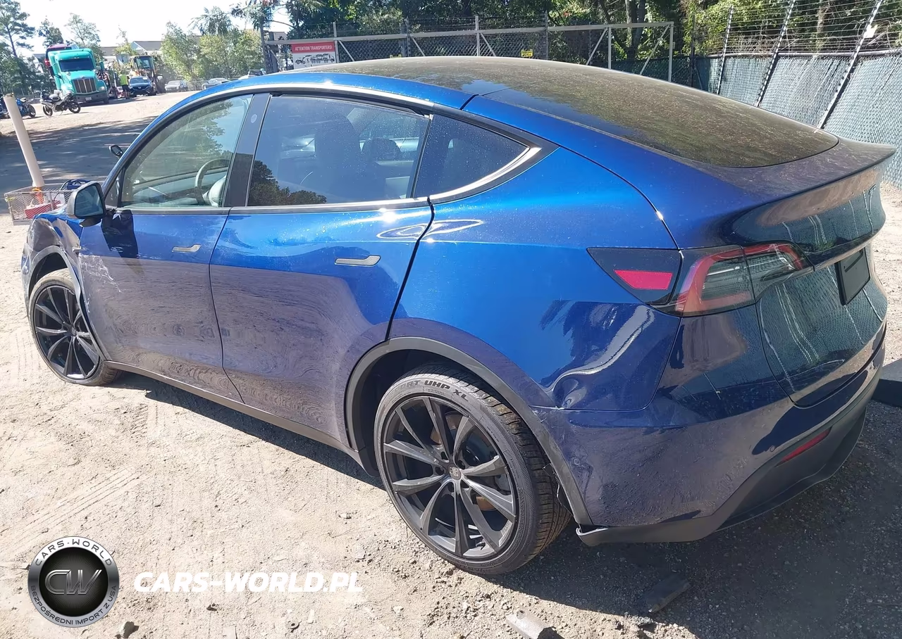 2022 Tesla Model Y Long Range Dual Motor All-Wheel Drive VIN:7SAYGDEE6NF418567 - 3