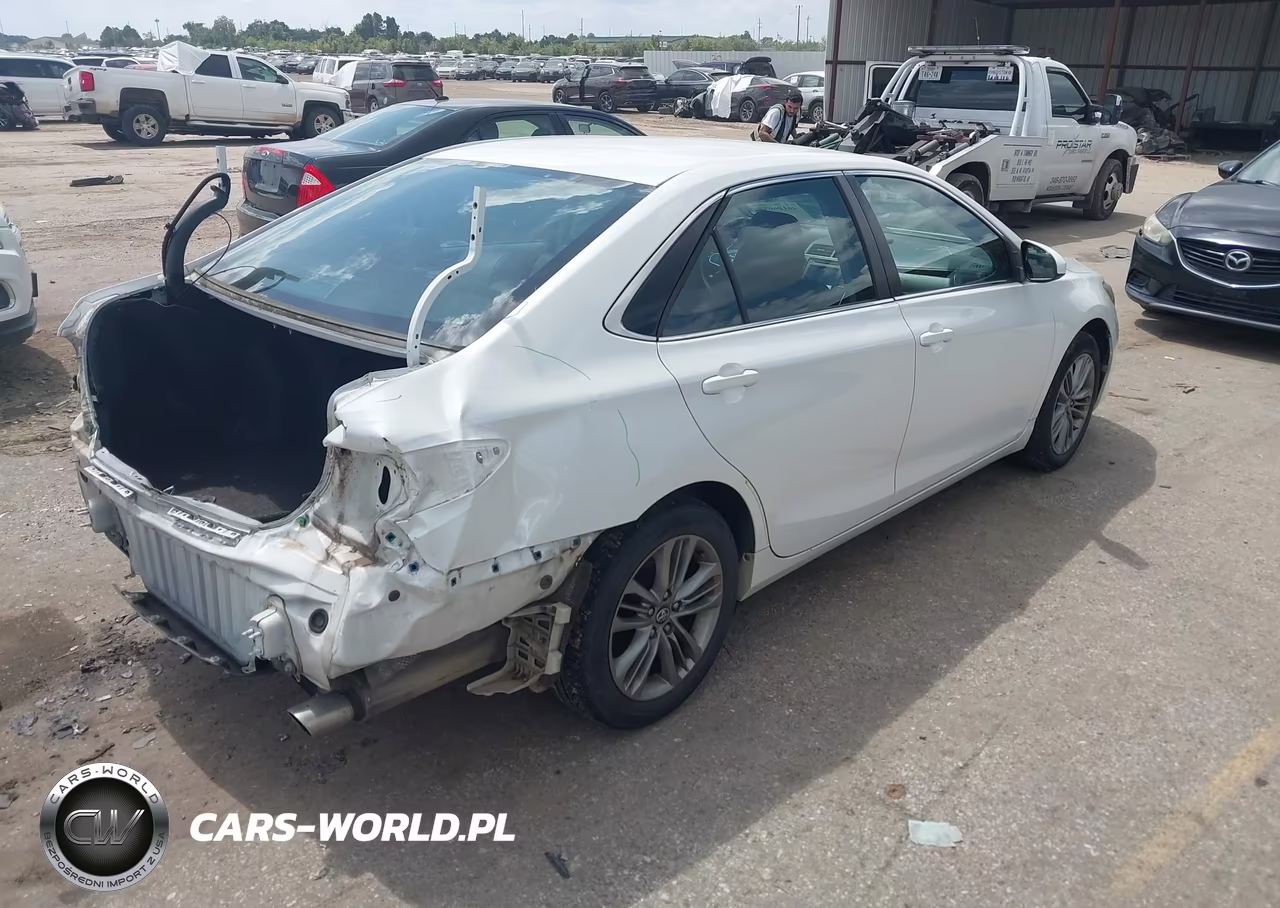 2017 Toyota Camry Se VIN:4T1BF1FKXHU397786 - 4