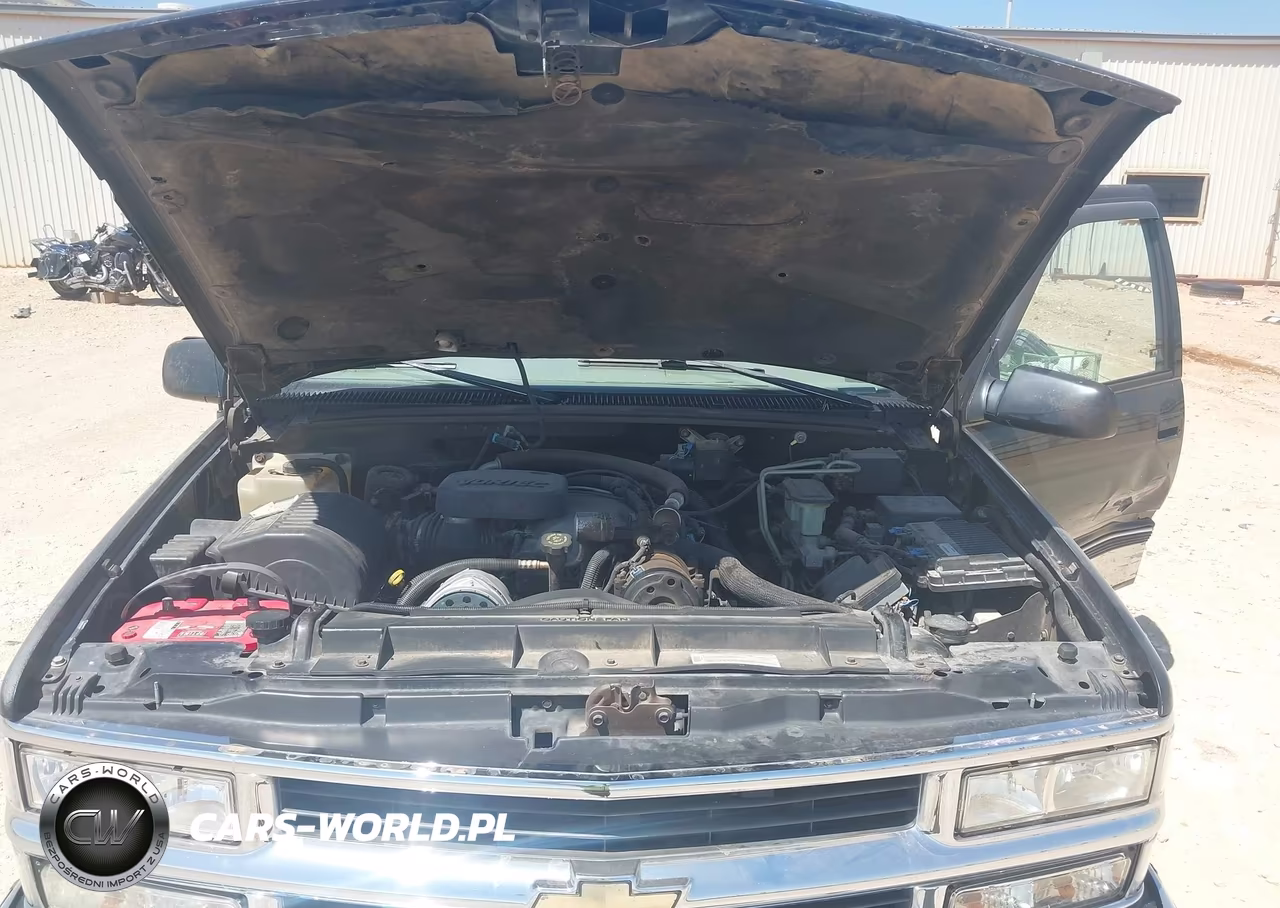 1998 Chevrolet Suburban 2500 VIN:1GNGK26J1WJ309197 - 10