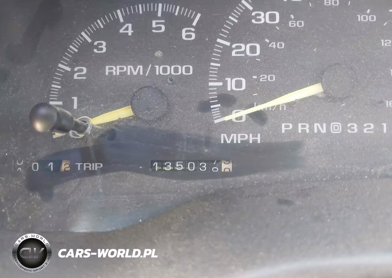1998 Chevrolet Suburban 2500 VIN:1GNGK26J1WJ309197 - 7