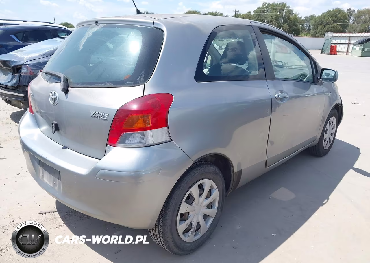 2010 Toyota Yaris VIN:JTDJT4K32A5287145 - 4