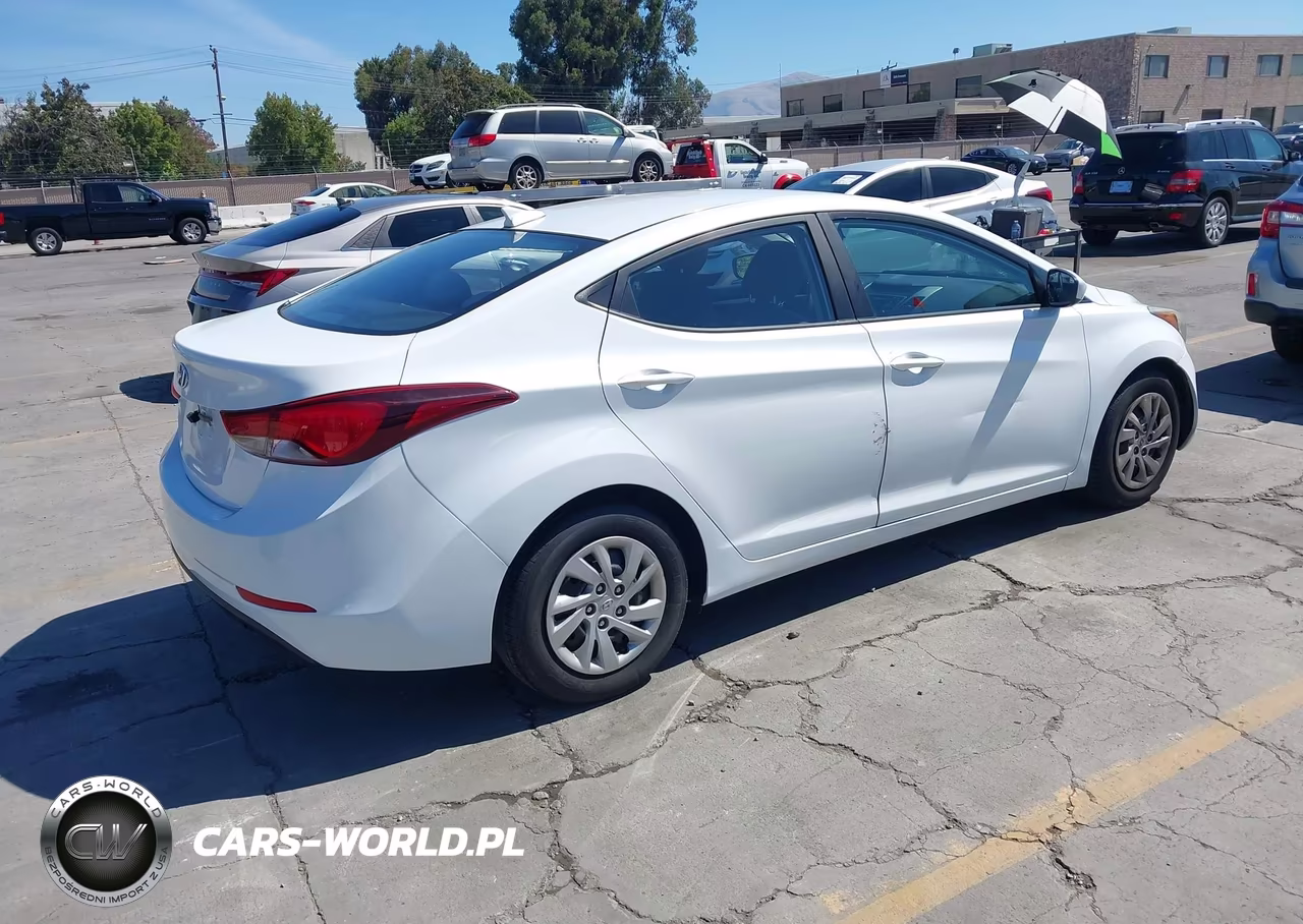2016 Hyundai Elantra Se VIN:5NPDH4AE4GH728428 - 4