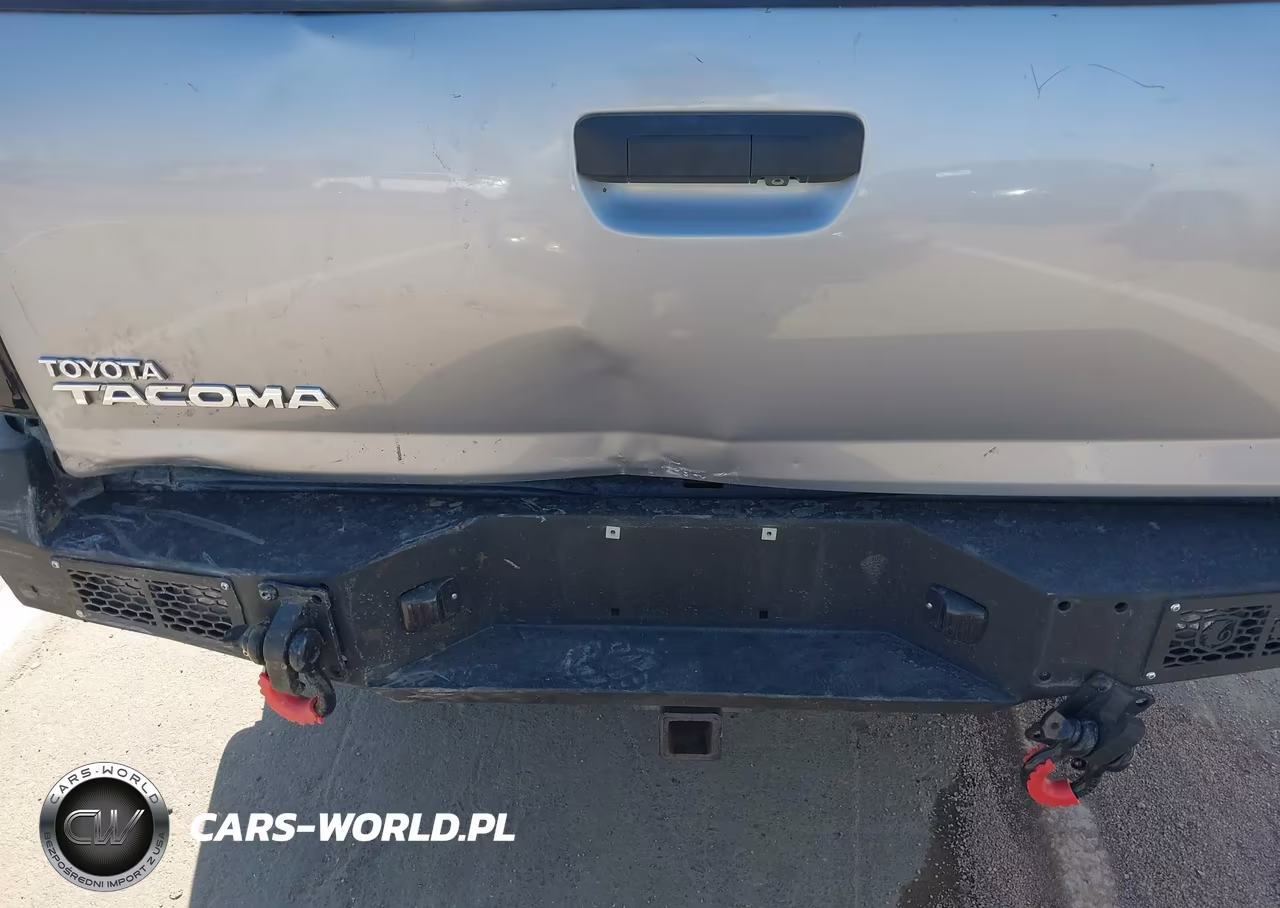 2015 Toyota Tacoma Base V6 VIN:5TFLU4EN5FX138291 - 12