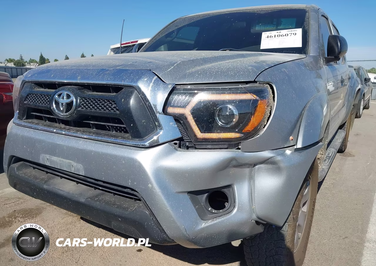 2015 Toyota Tacoma Base V6 VIN:5TFLU4EN5FX138291 - 14