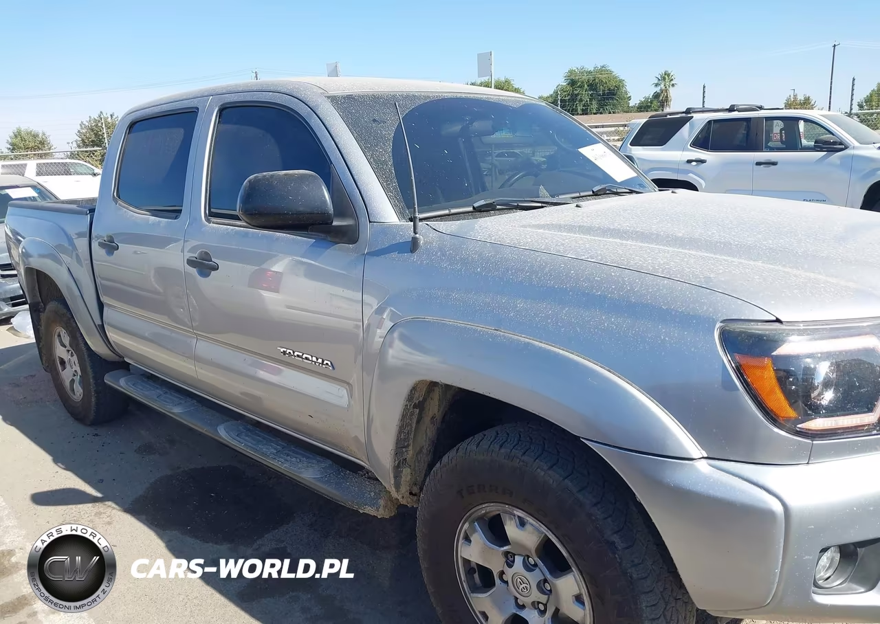 2015 Toyota Tacoma Base V6 VIN:5TFLU4EN5FX138291 - 16